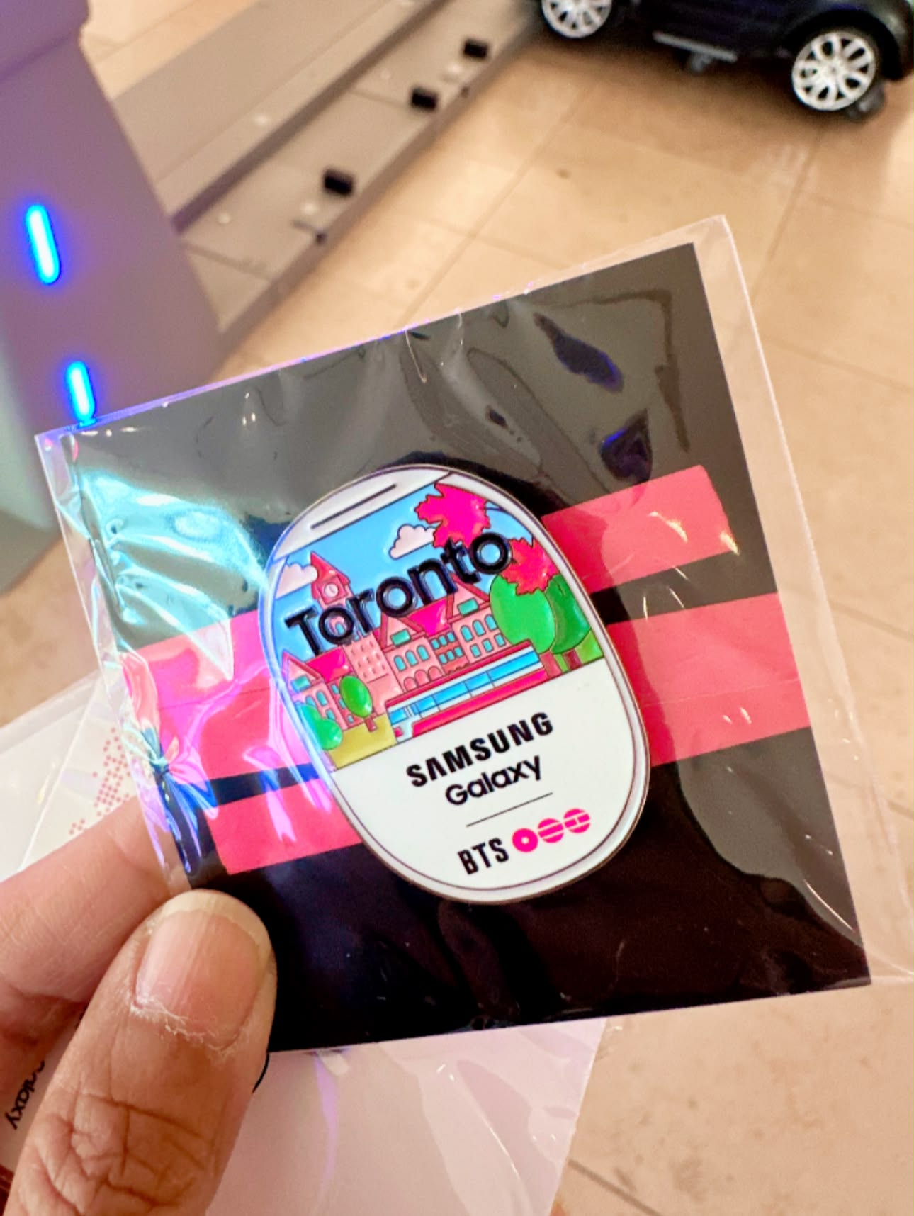 Are there extra Samsung pins for BTS ARIRANG tour in Toronto, ON?