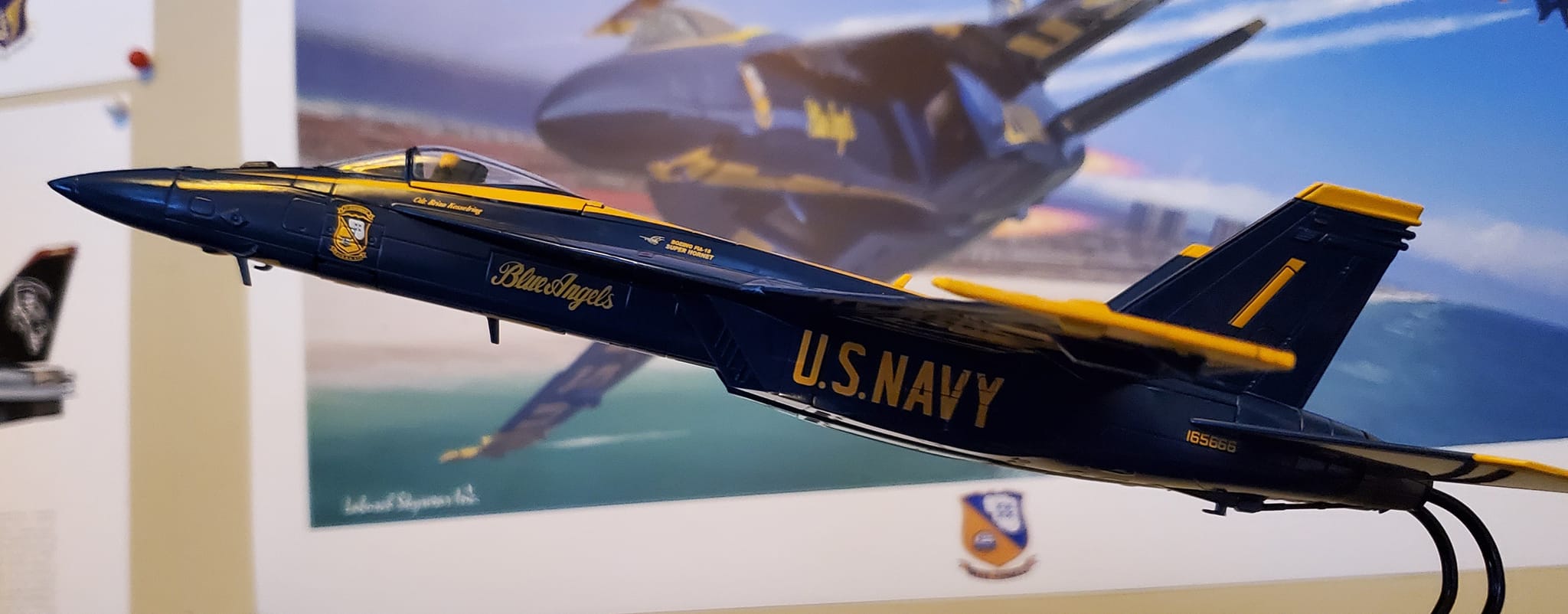 Adding 1/72nd scale Blue Angels F/A-18E Super Hornet to my collection