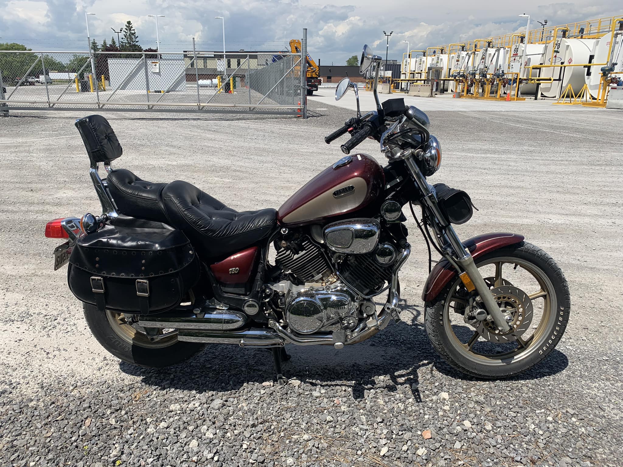 My 1983 virago with Single carb. Suicide shifter foot clutch