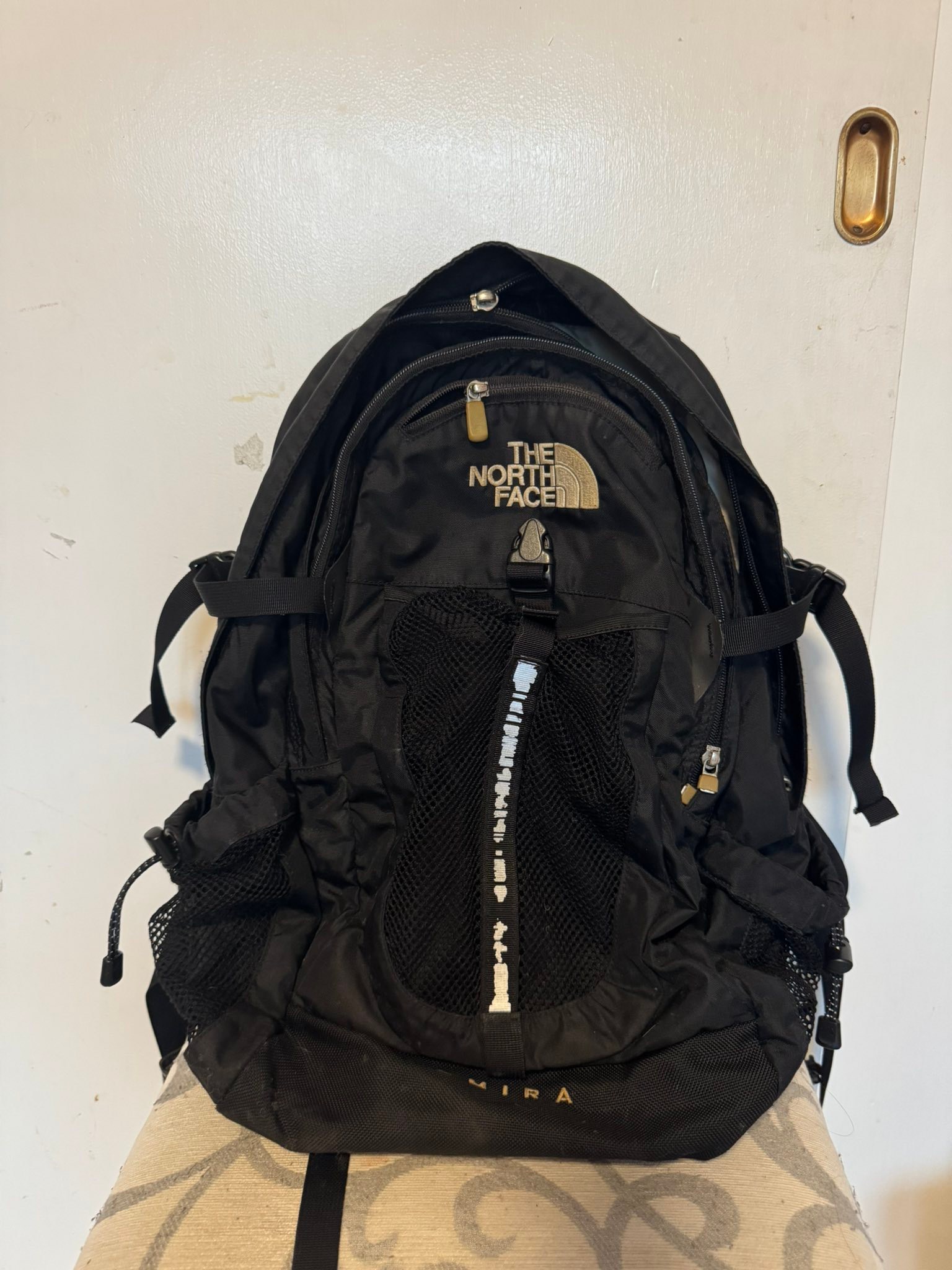 north face amira backpack size The NF0A3KX6 Groundwork Backpack, Mid Grey/ Asphalt Grey / OSFA Durable Groundwork Backpack with FlexVent suspension system and padded laptop sleeve The North Face Recon vs