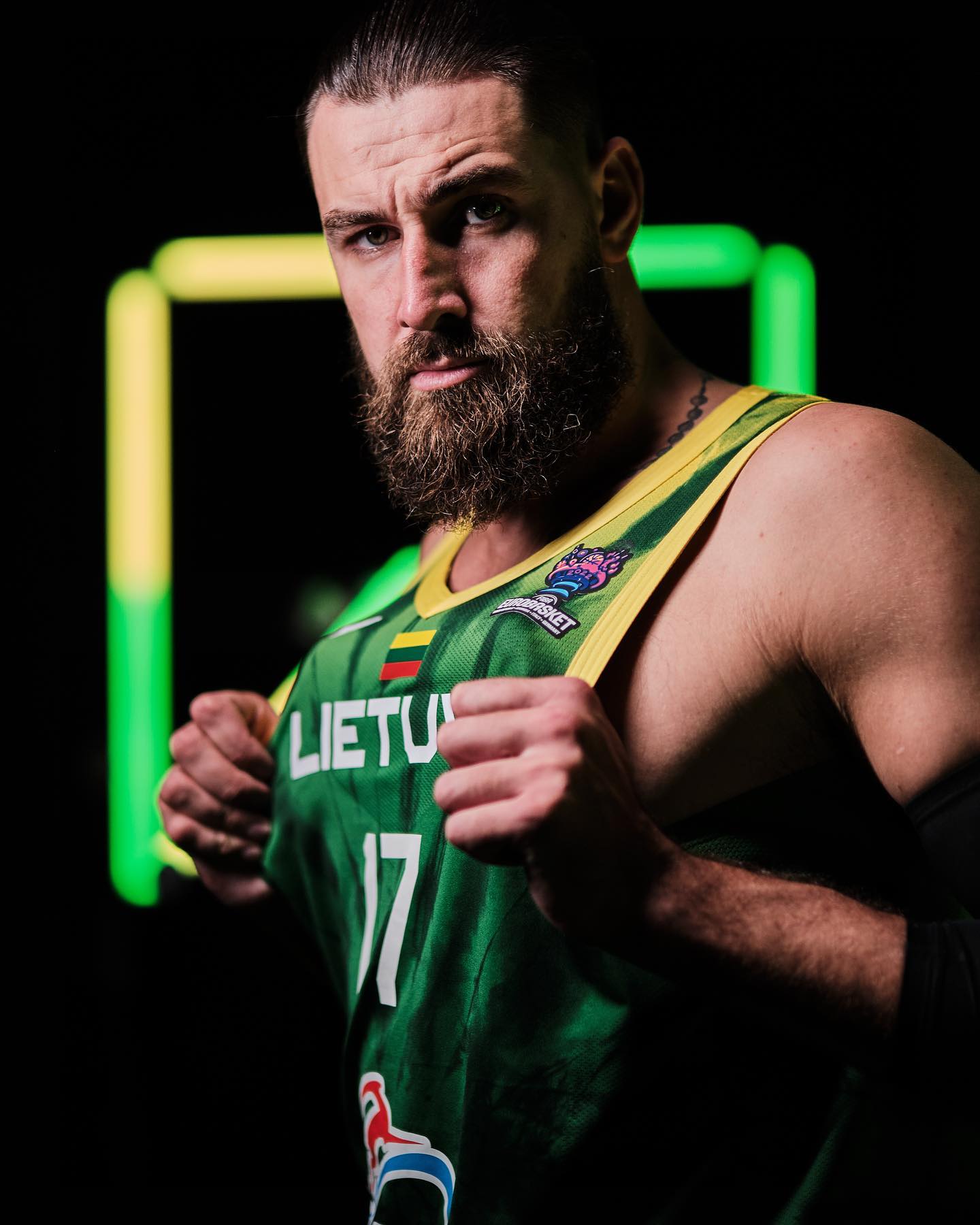 Jonas Valančiūnas (@jvalanciunas) • Facebook