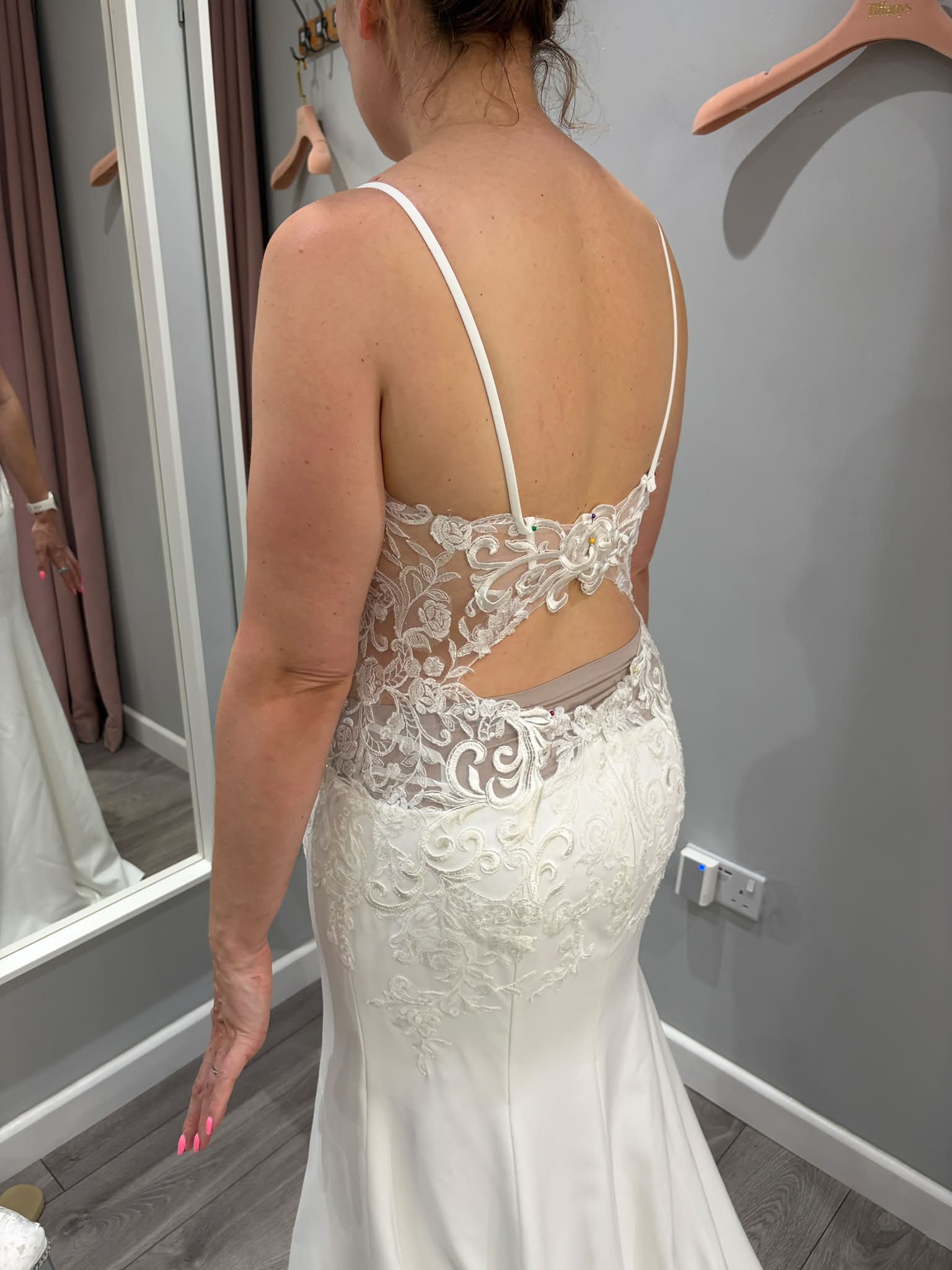 underwear for low cut backless dresses What to wear with low-cut wedding dress? Swimdress Green 42 Introducing our Metal Colour:Gold Kiah Long Sleeve Backless