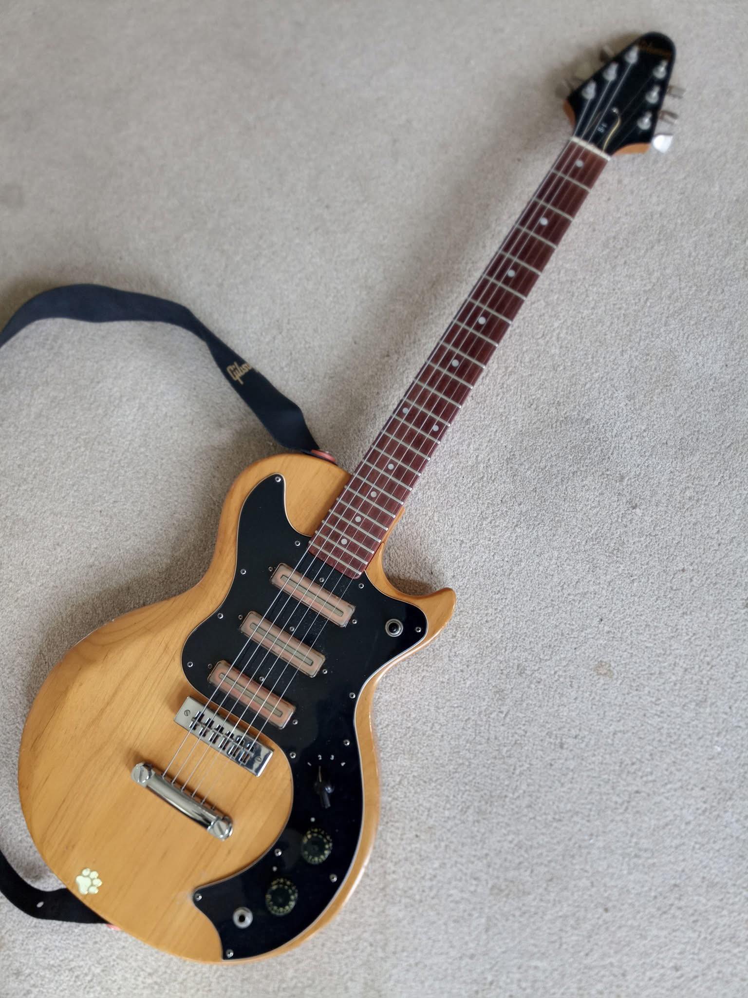 My vintage Gibson. S-1 from 1976. Sounds as unusual as it looks