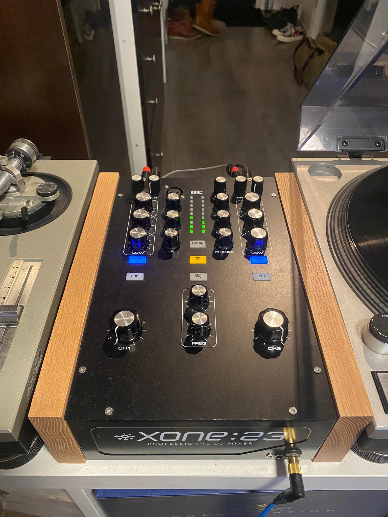 Upgrading Xone 22 mixer with rotary kit and custom side panels