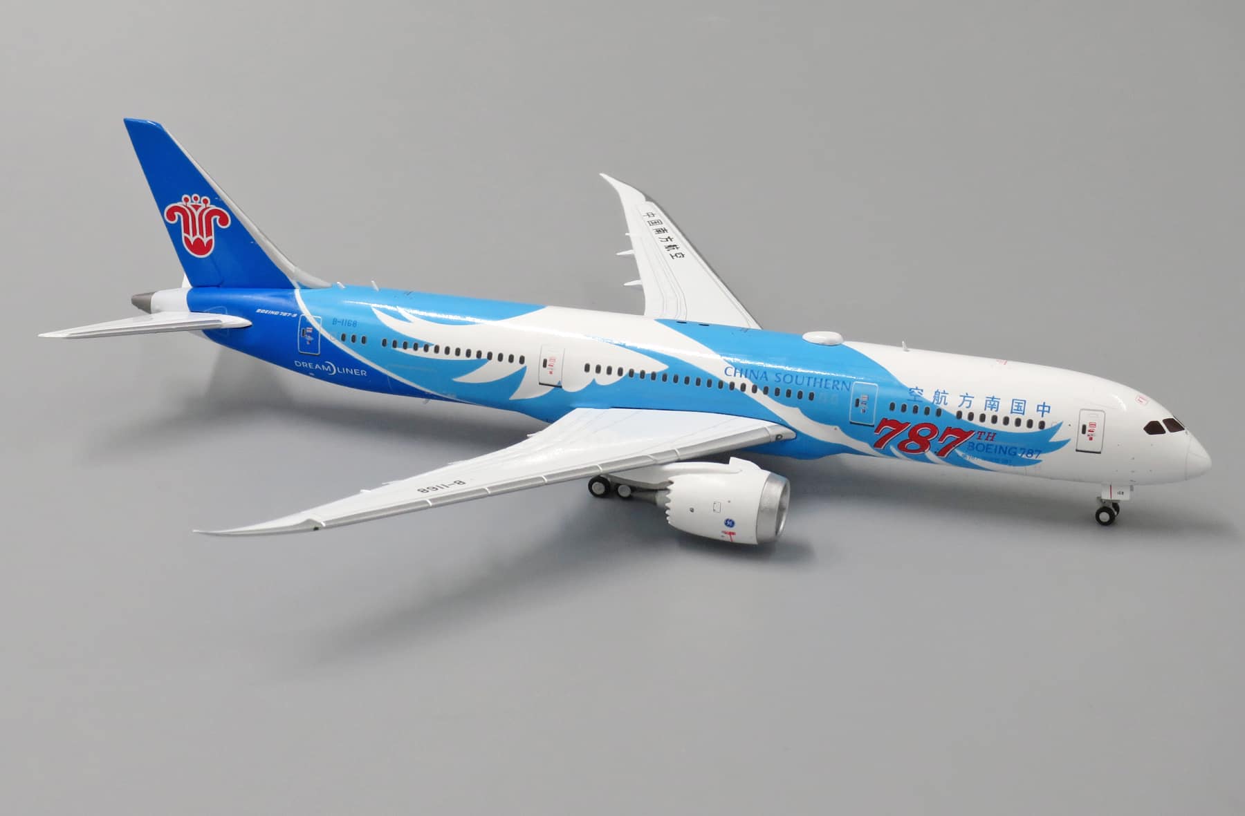 China Eastern Airlines Boeing 787-9 Dreamliner JC Wings 1:400
