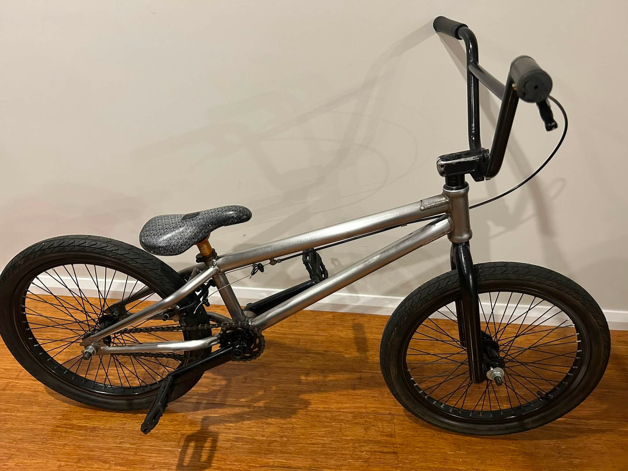 What make is this old school BMX frame with ZX serial number?