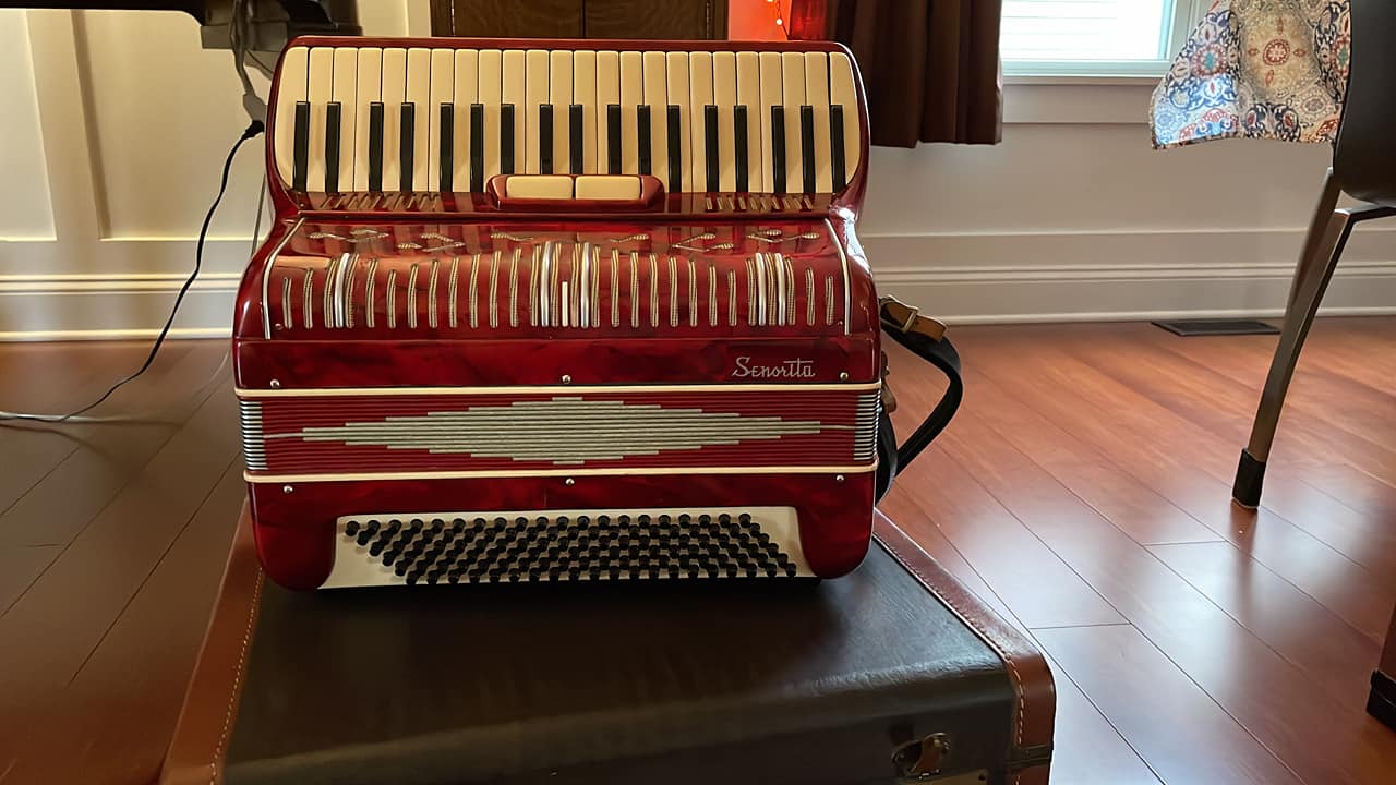 Hi. from Italy, a fine machine for fine music.