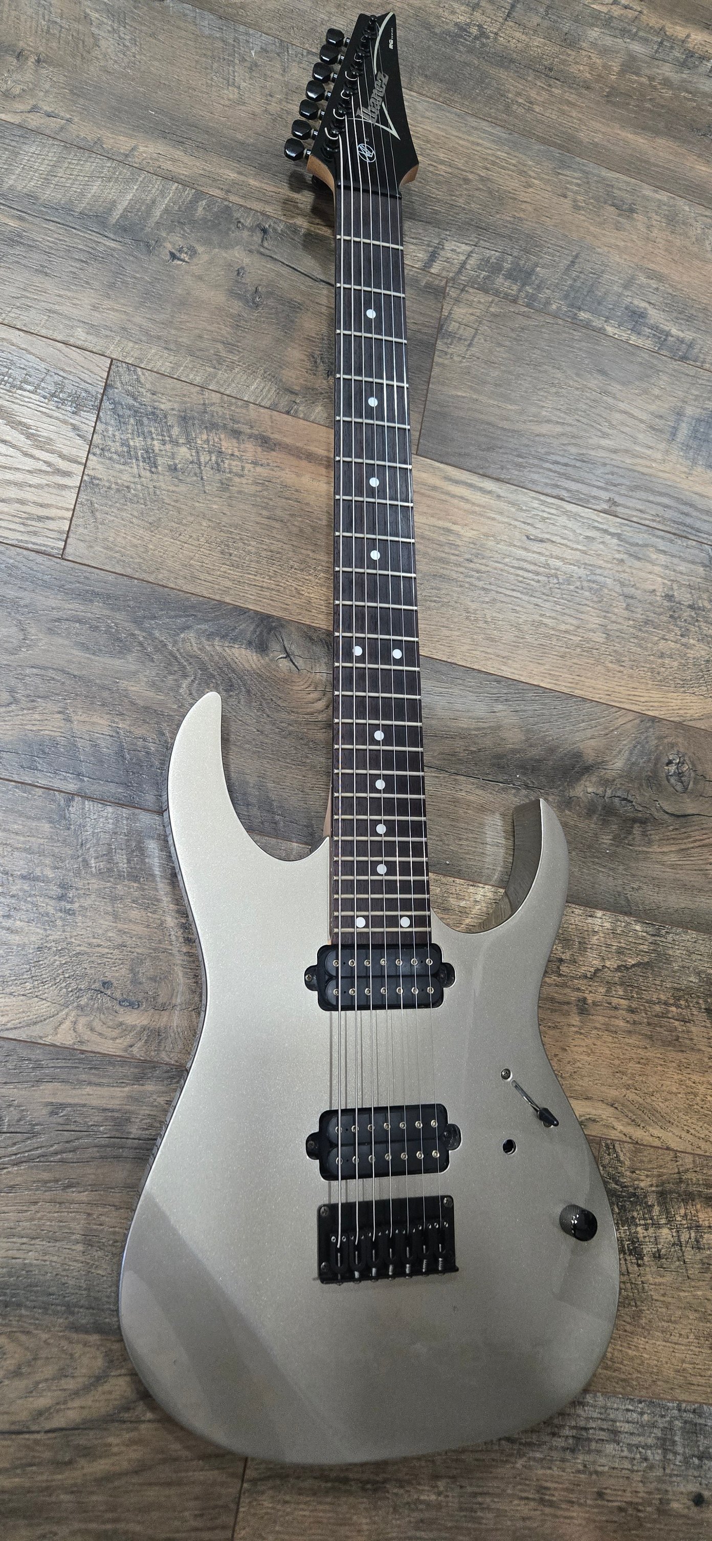 Rare 2001 rg7421xl guitar found