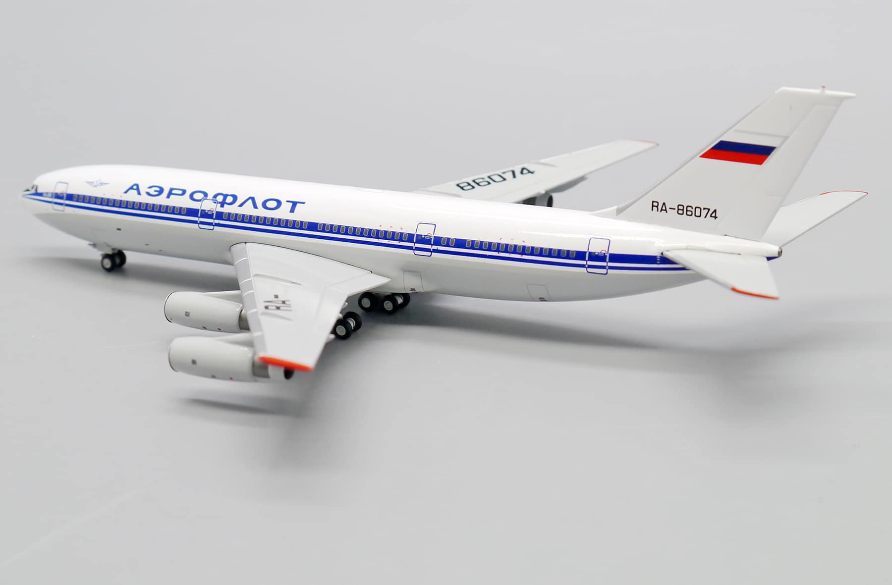 Aeroflot IL-86 1:400 scale model