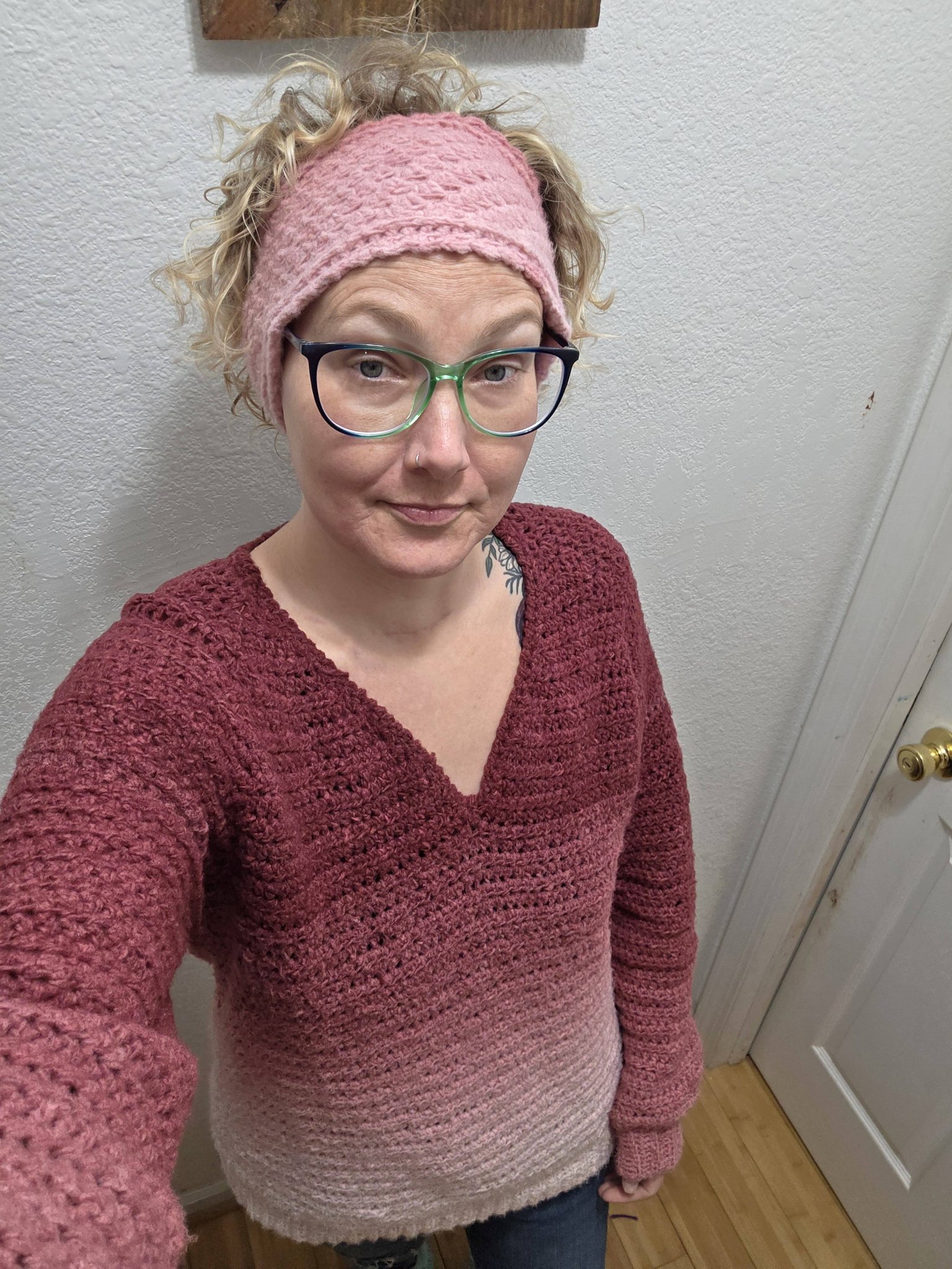 How to size up Halo Hugs V neck sweater pattern for large?