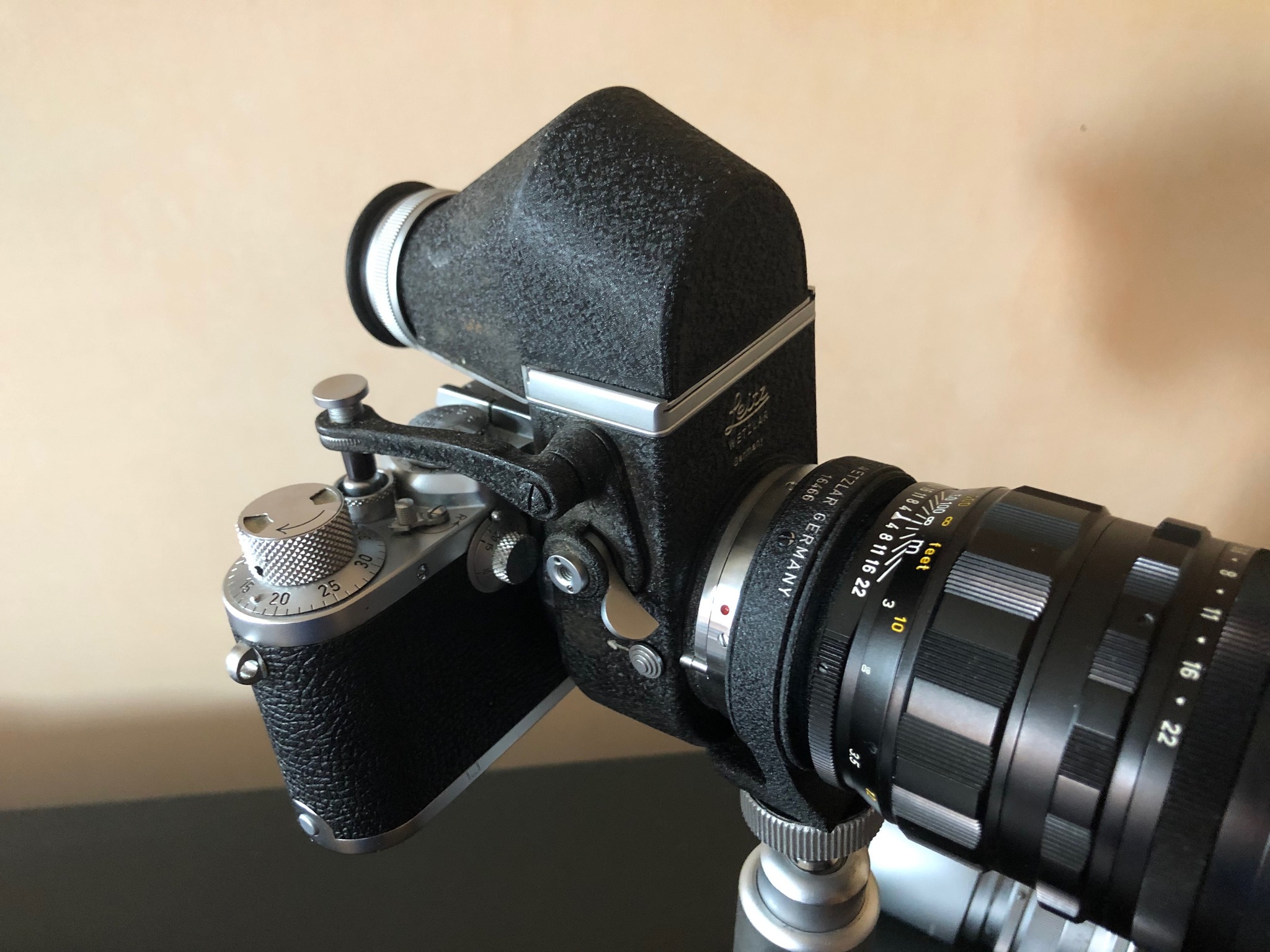 Are Visoflex 1 and PAMOO compatible with Leica III, showing