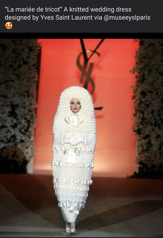 I, like many women, have always wanted to dress as a tampon for my wedding 🙄