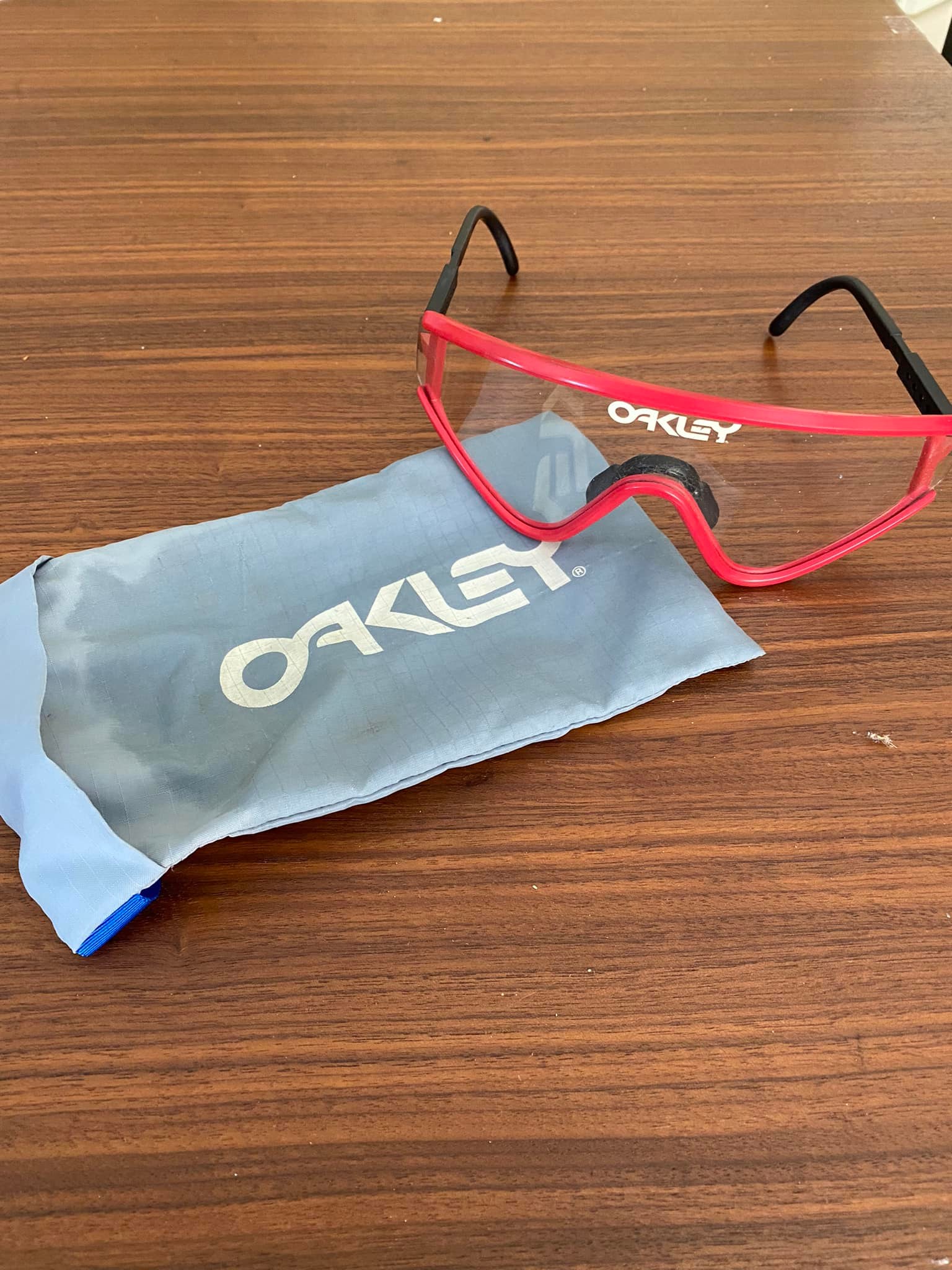 Did you know the first sunglasses made from OAKLEY? Factory Pilot 