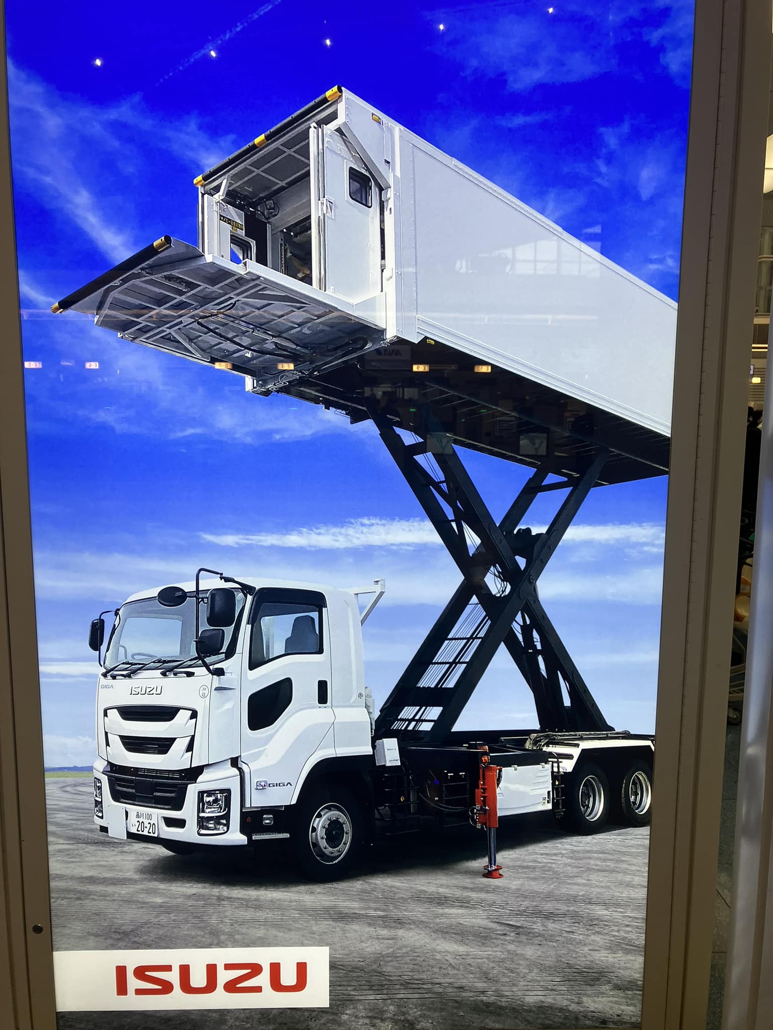 Kei trucks in Tokyo 😁 福 SE stüssy STÜSSY L 11 GF stüssy stüssy