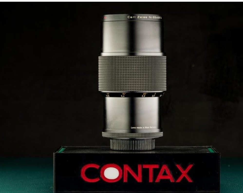 Kyocera Contax AX with Carl Zeiss Makro-Planar 2.8/60 T* lens