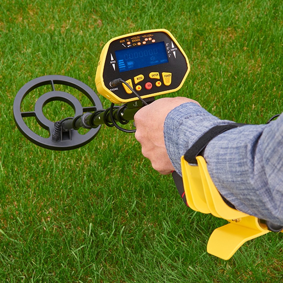SharperImage.com - Join the exciting world of outdoor treasure hunting ...