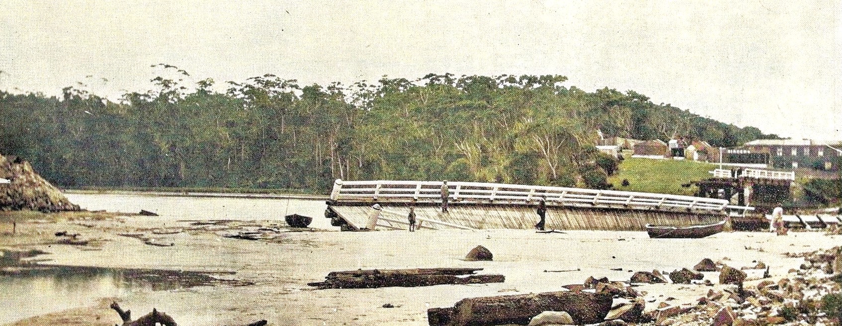 St Helens & Akaroa Tasmania Pictorial History - From the Weekly Courier ...