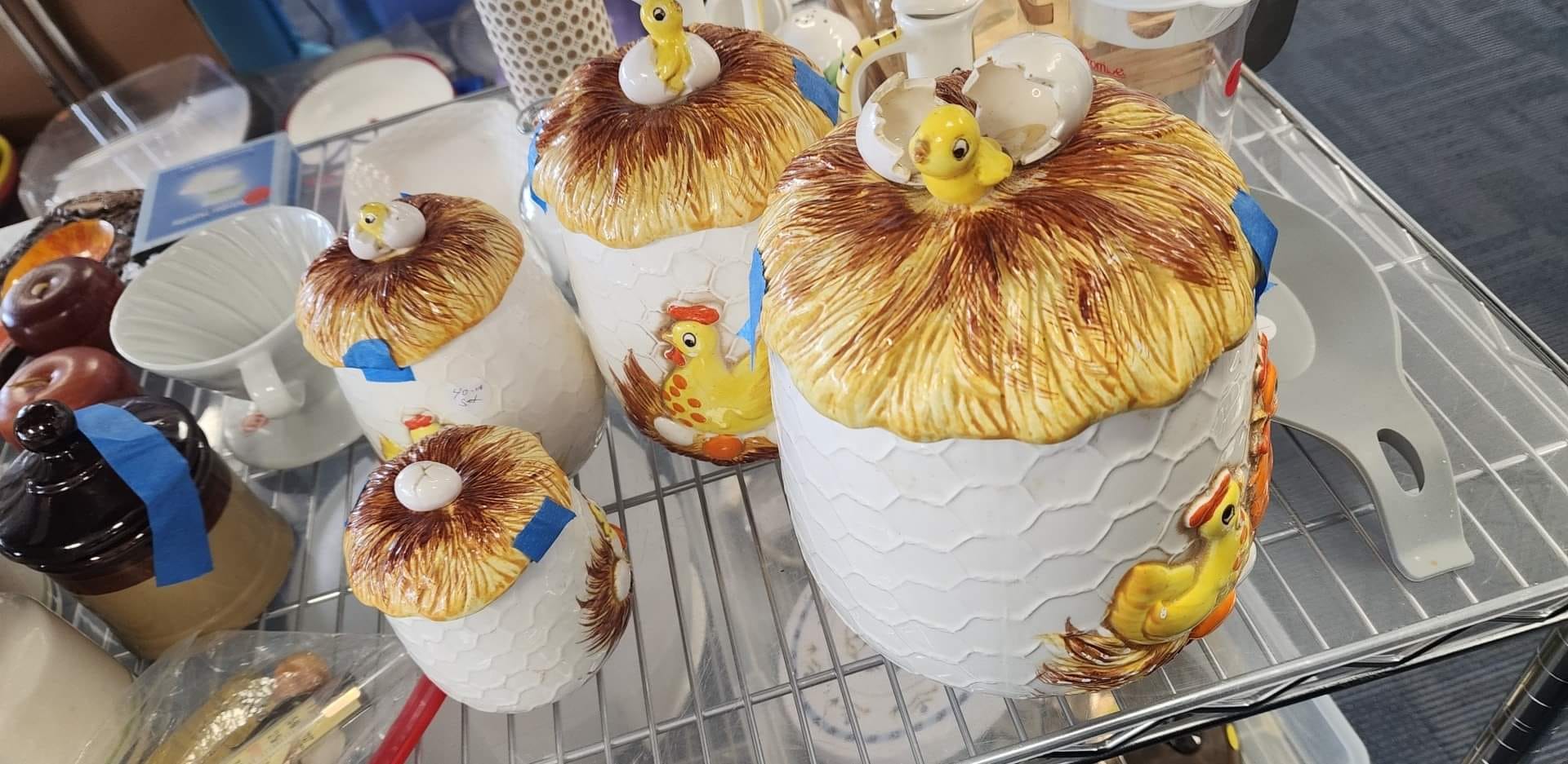 Found this set of 1976 Sears and Roebuck chicken canisters at my