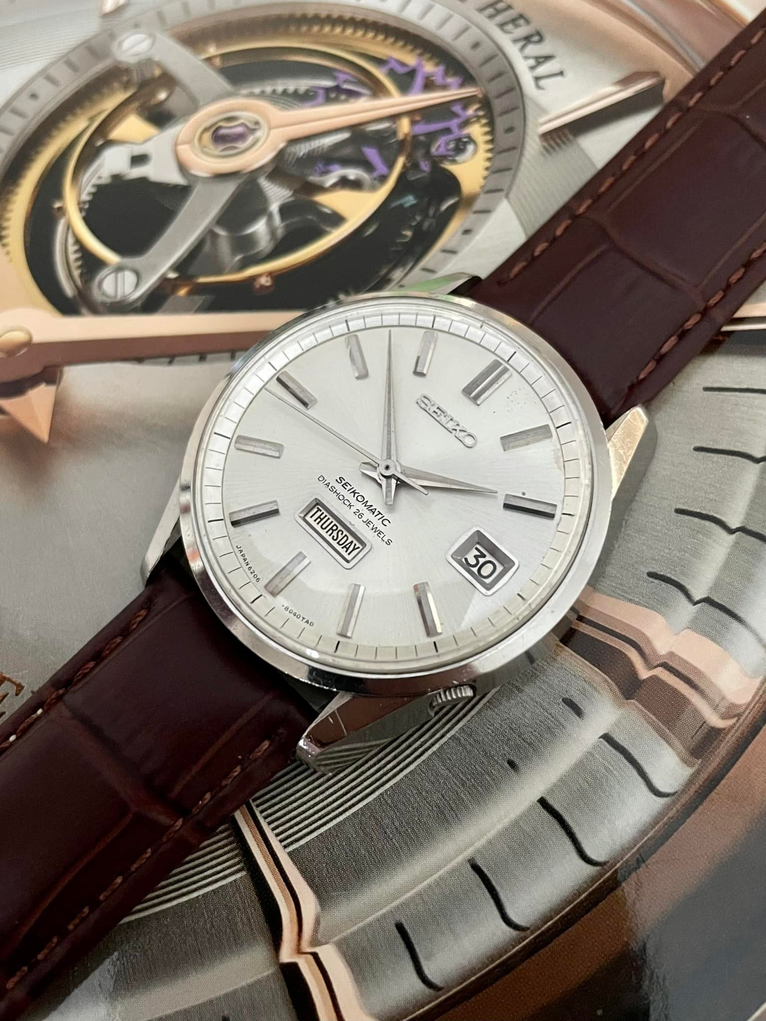 Vintage review: a 1965 Seikomatic 6206-8040 w/ full kanji day 