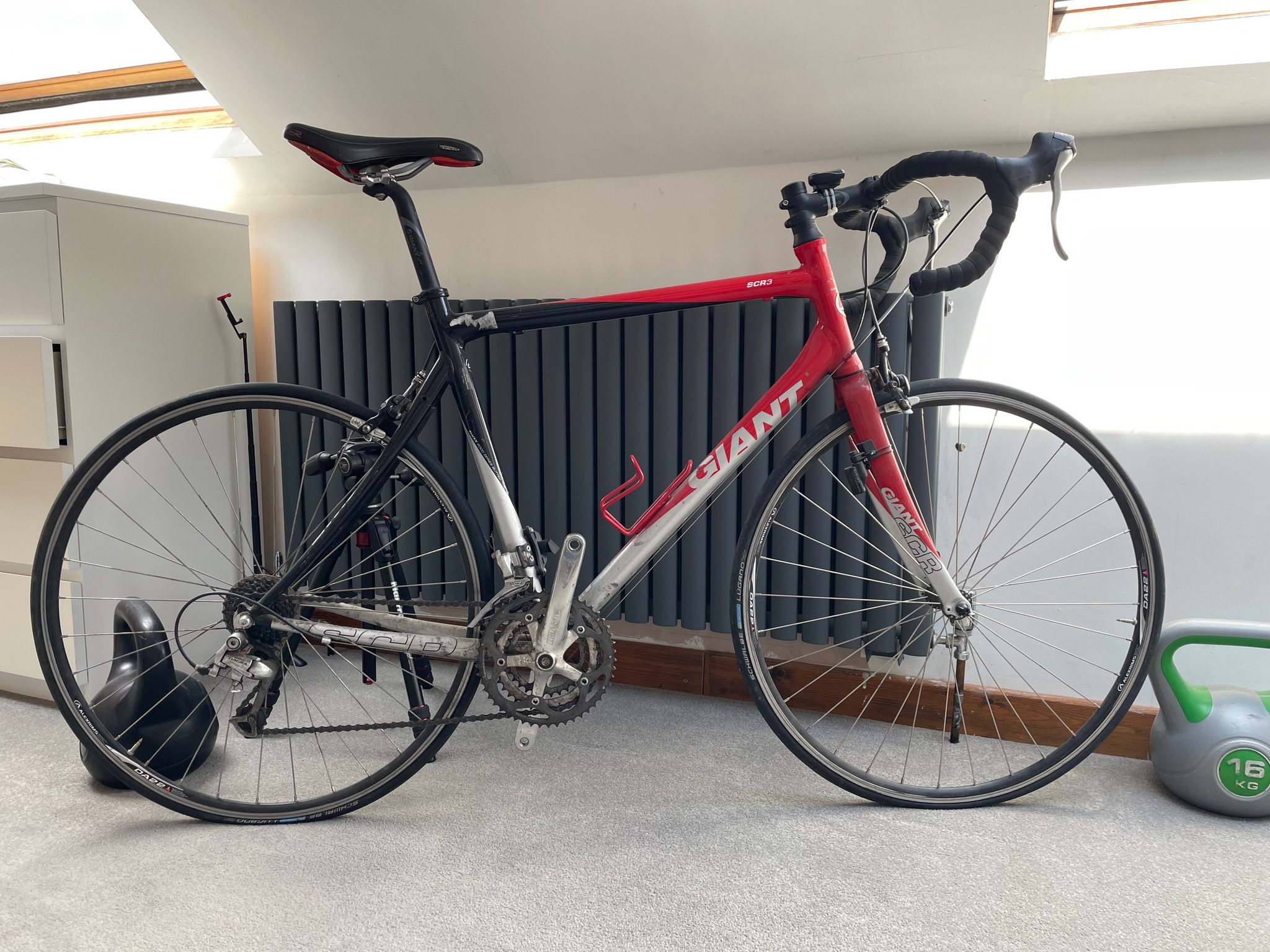Giant SCR road bike with Shimano Claris groupset for sale