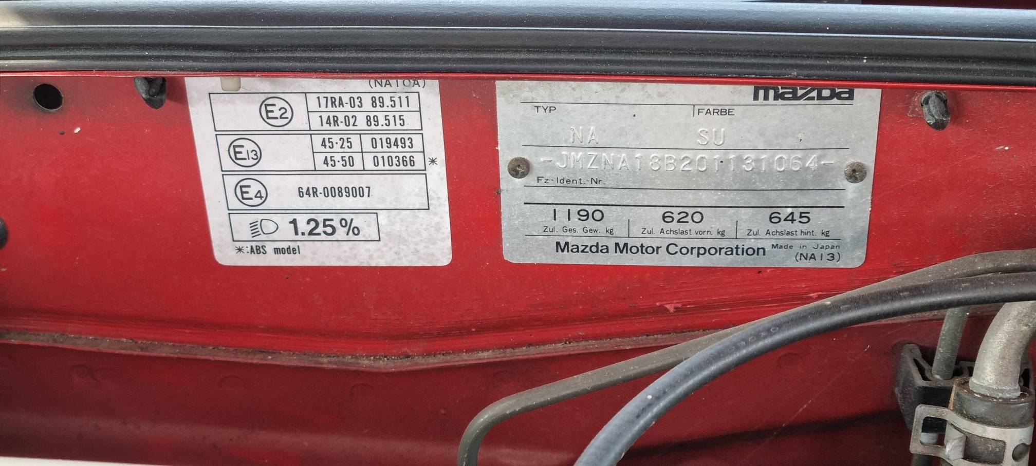 How to check if a 1993 Mazda Miata NA18B2 has power steering?