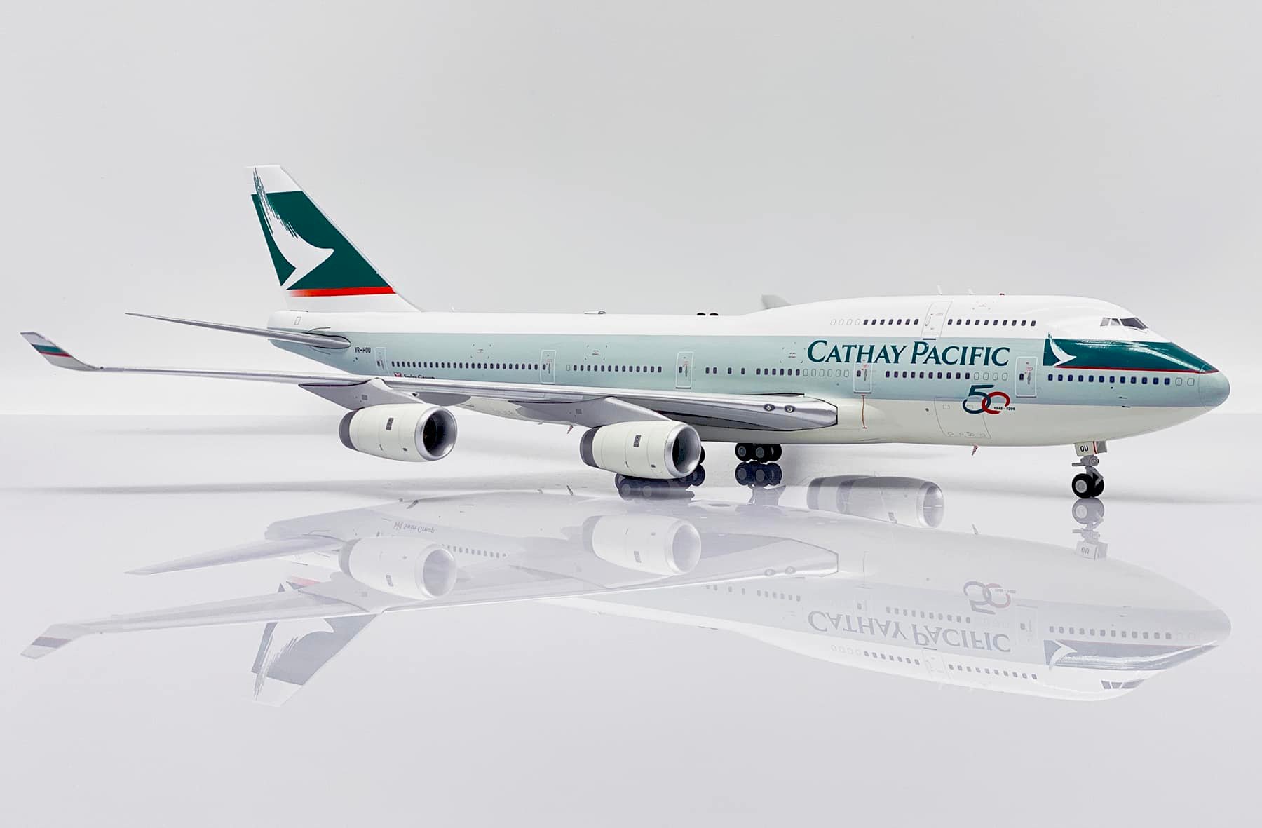 KJ 1:200 Cathay Pacific B747-400 VR-HOU (50th Anniversary Livery)