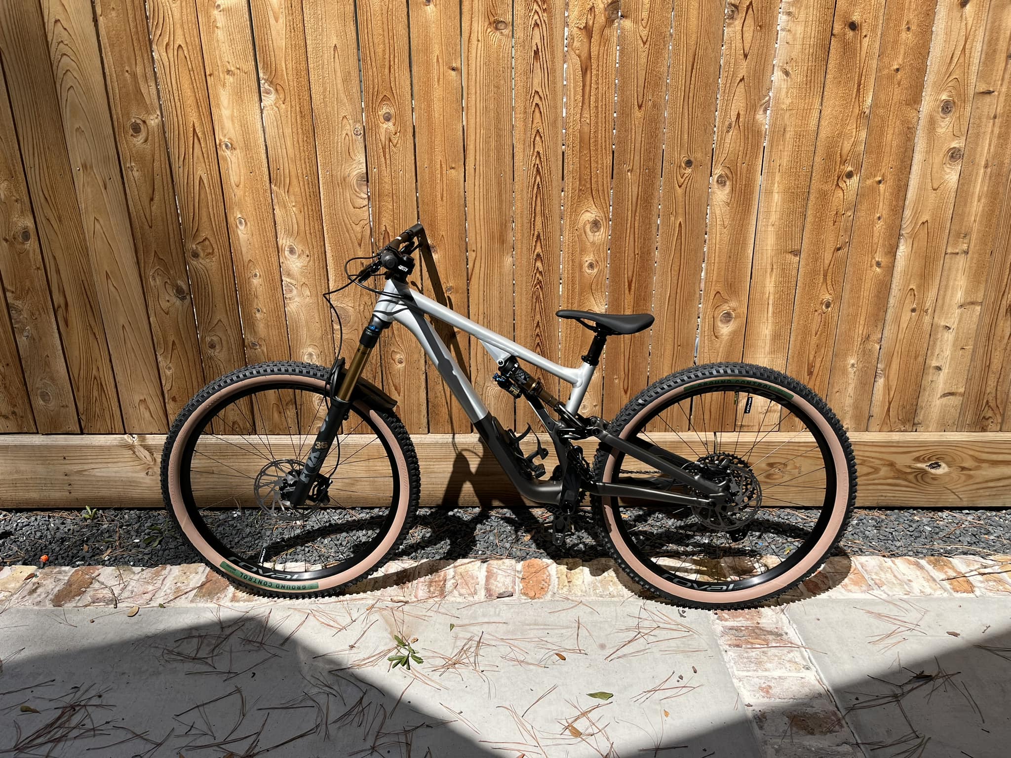 New owner of a 2012 Stumpjumper Evo Expert