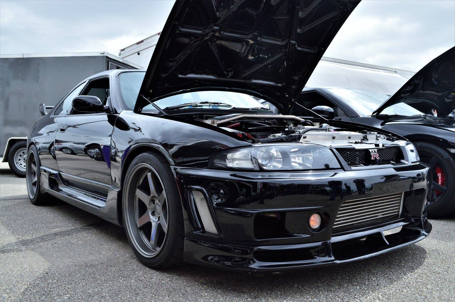 Calsonic Skyline GTR replica. Wheels are 17