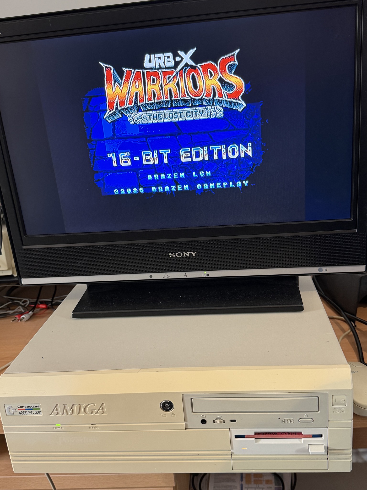 UrbX Warriors: The Lost City 16-Bit Edition on Commodore Amiga A4000