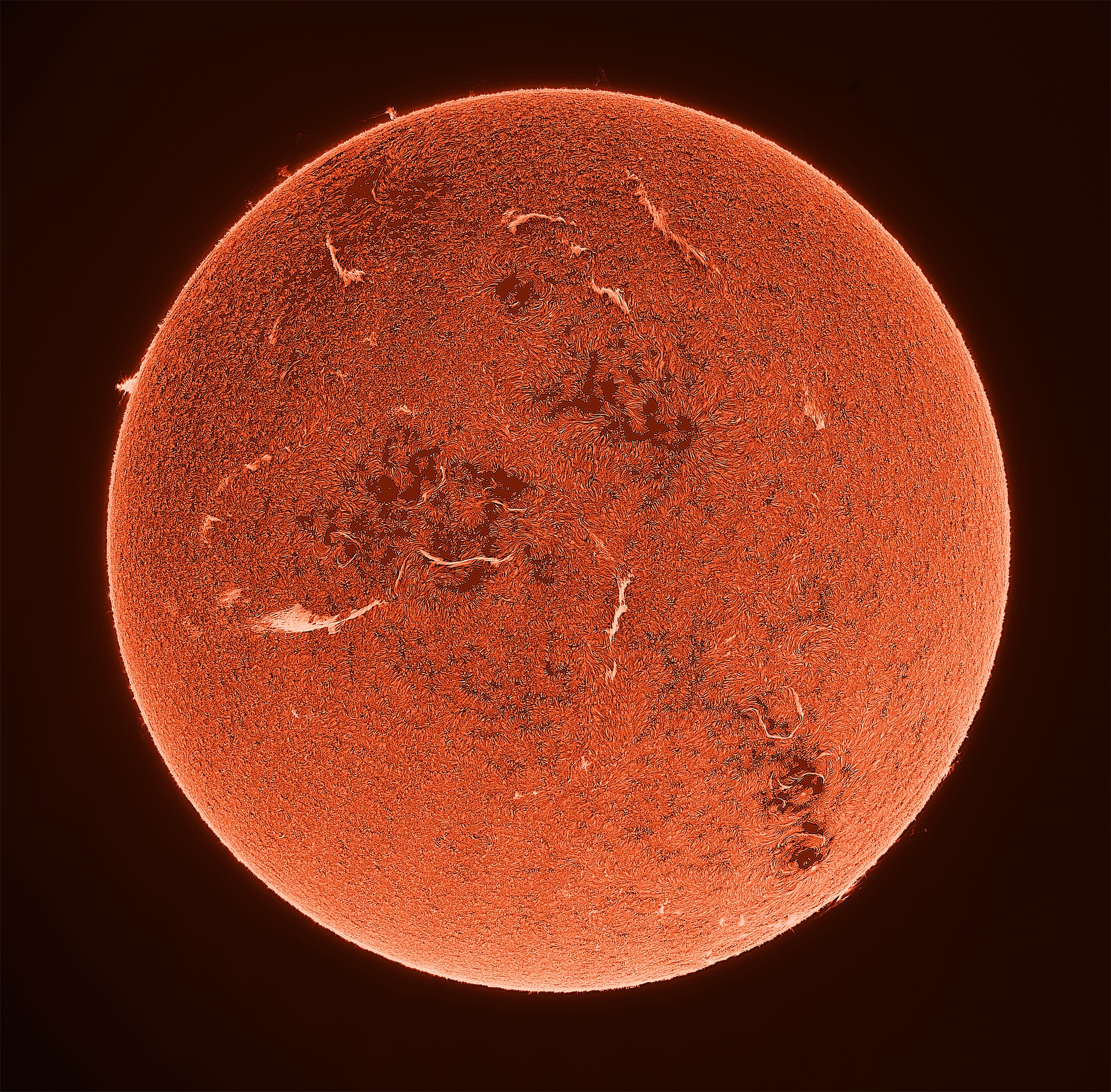 Sun image captured with Skywatcher Heliostar 76 solar telescope