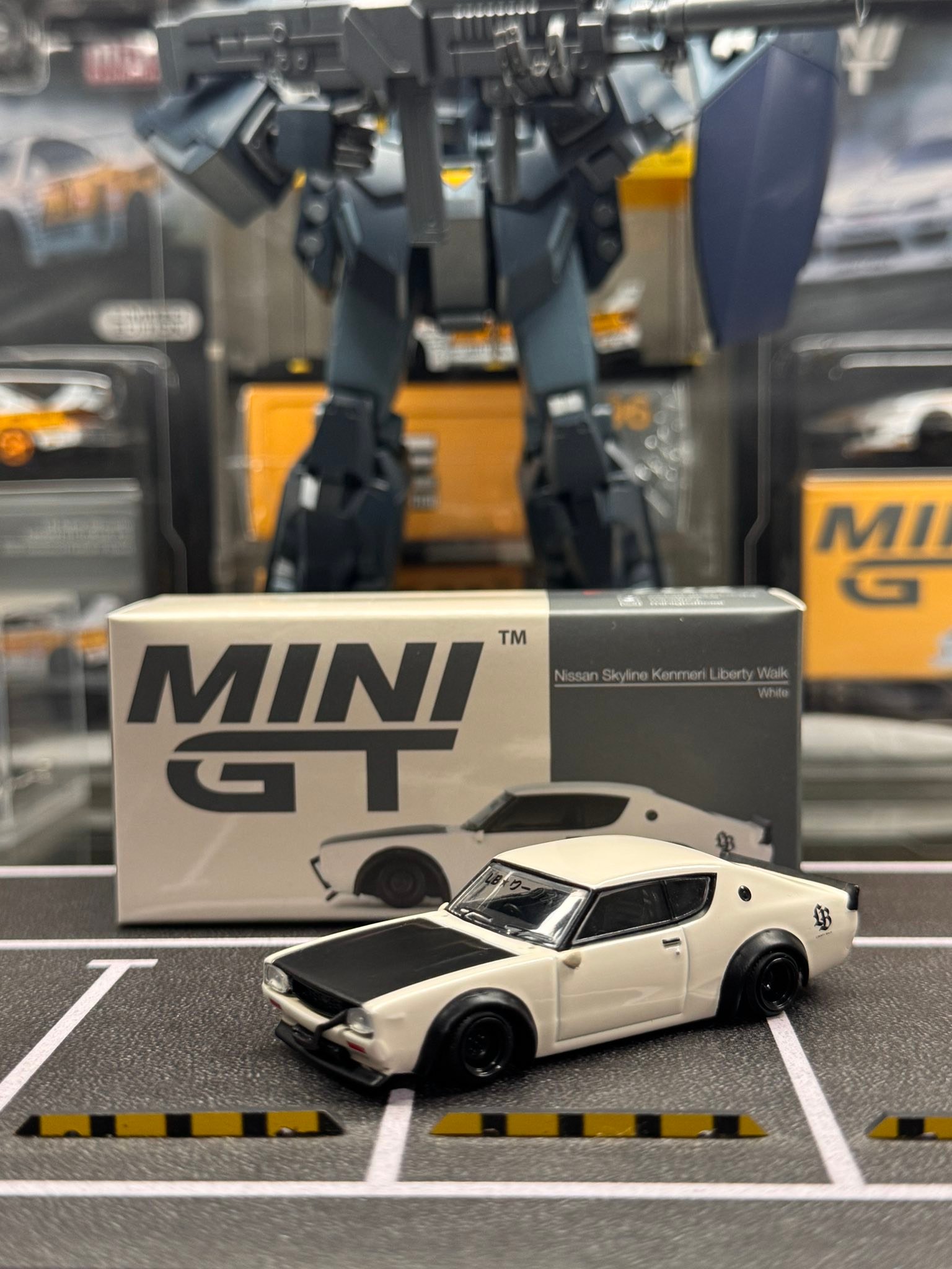 Liberty Walk 1/64 truck TAS 2026 exclusive!
