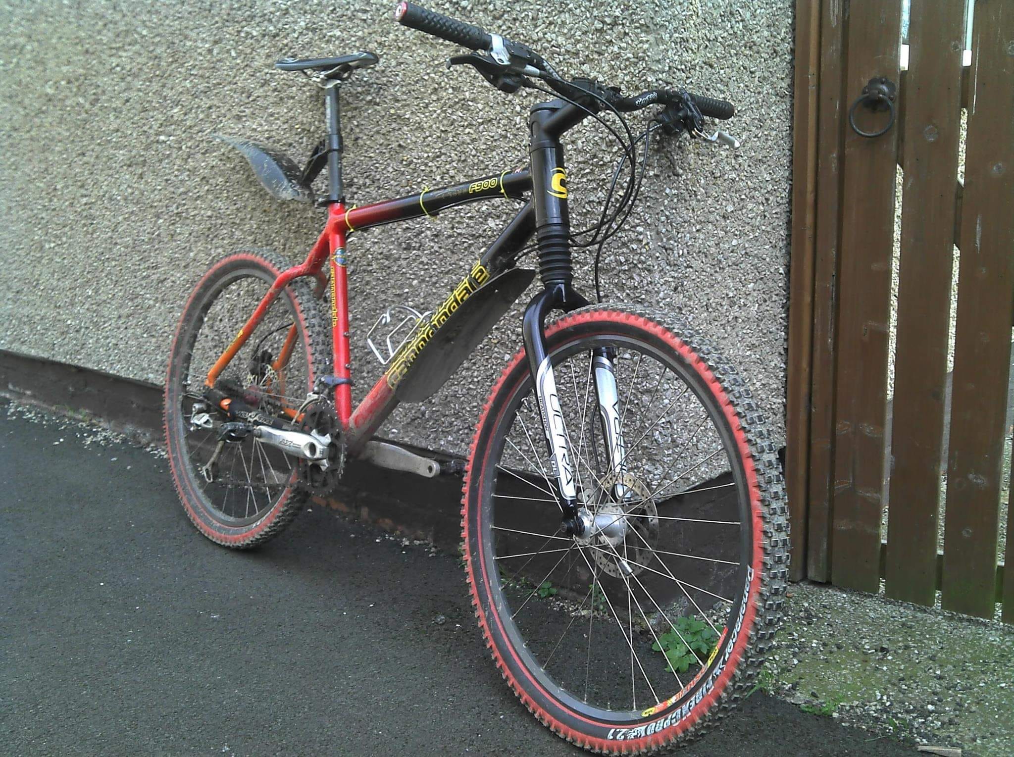 Sharing as my old cannondale/porn star (f900 bought in 2000
