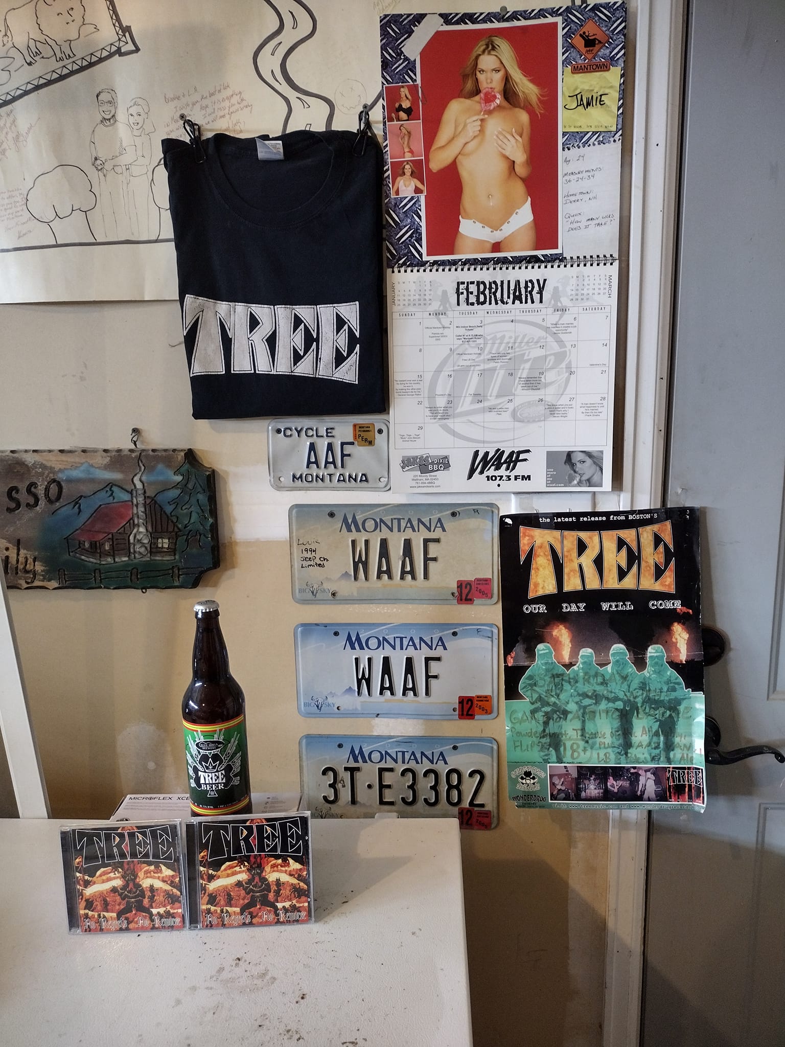 WAFF fan enjoys Tree album