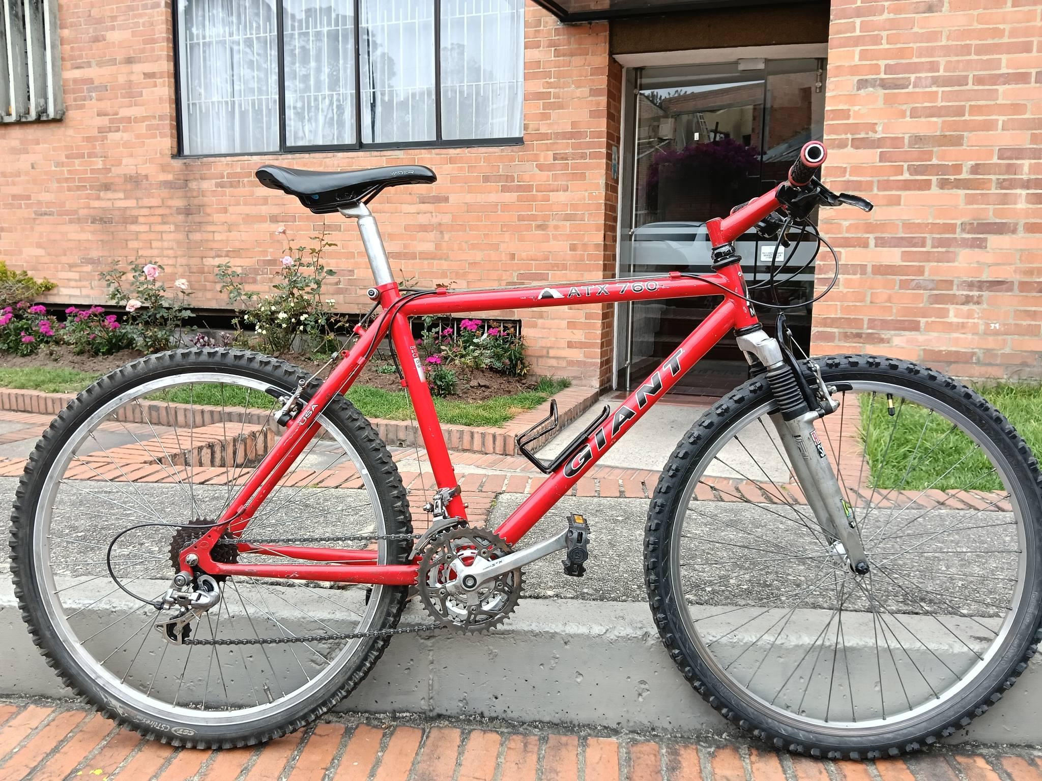 I really like this Giant ATX 76O. 1994 Not sure.