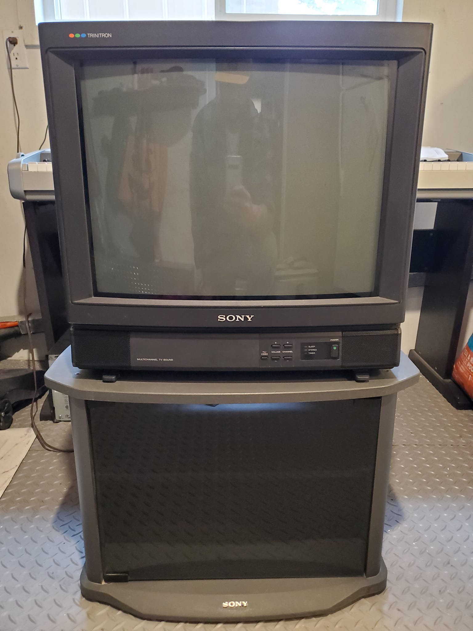 Sony D series CRT TV model KV-21DA55