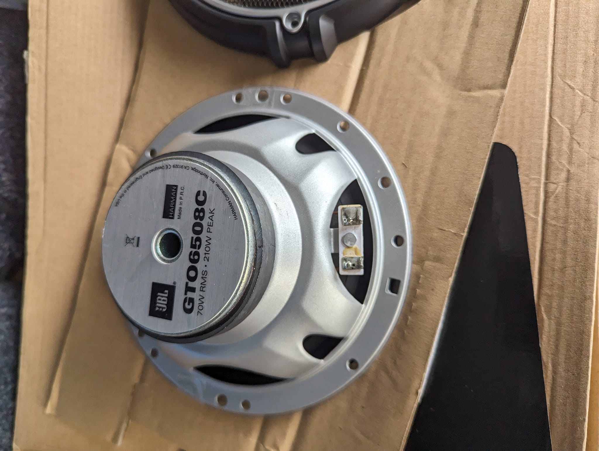 Upgrading E51 front door speakers with JBL GTO6508C
