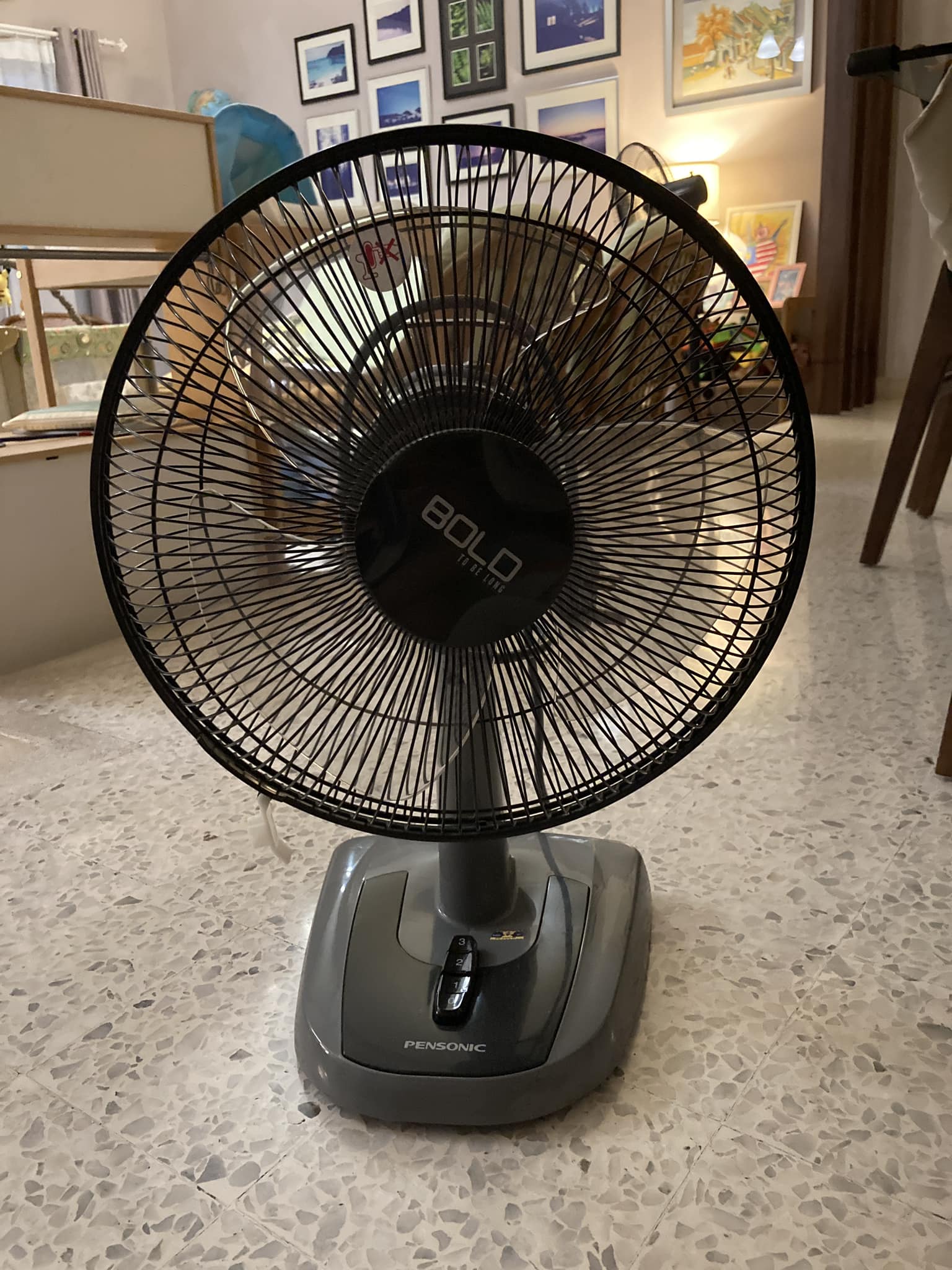 Is Akira floor fan button issue fixable?