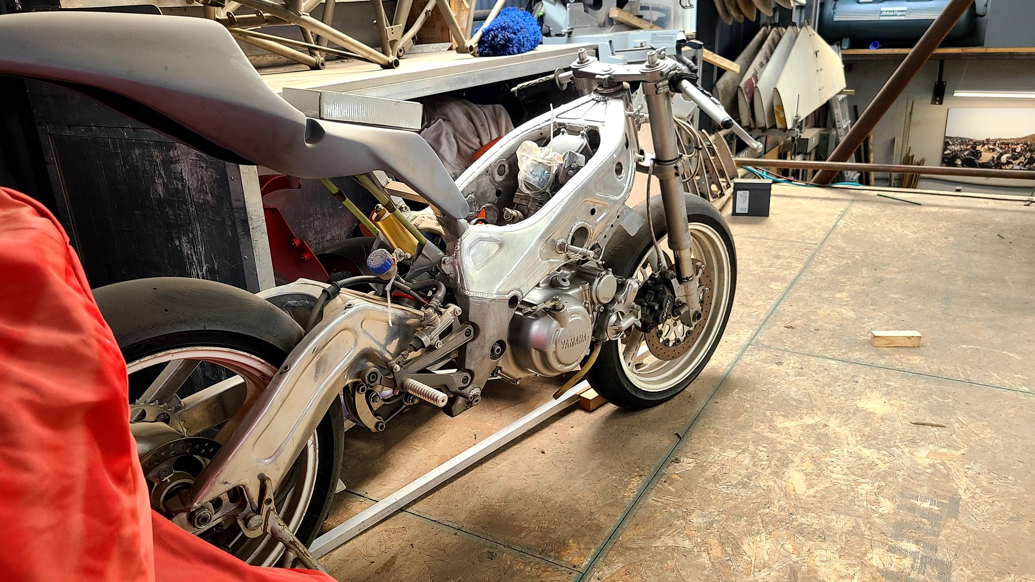 I am making 25 Yamaha TZ250 4TW/5KE Kit-Style radiators. They will 