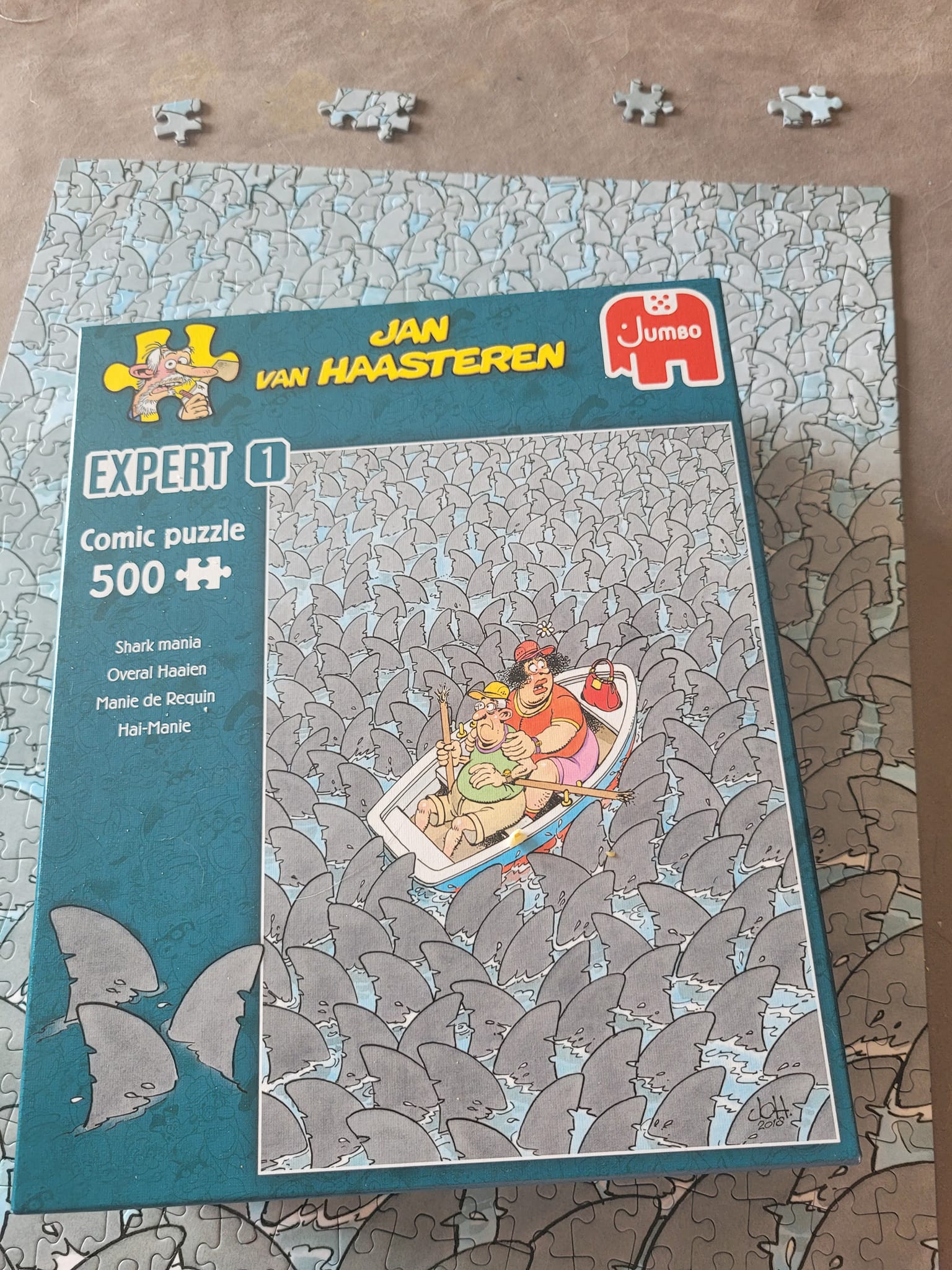 Has anyone experienced extra pieces in Jan Van Haasteren puzzles?