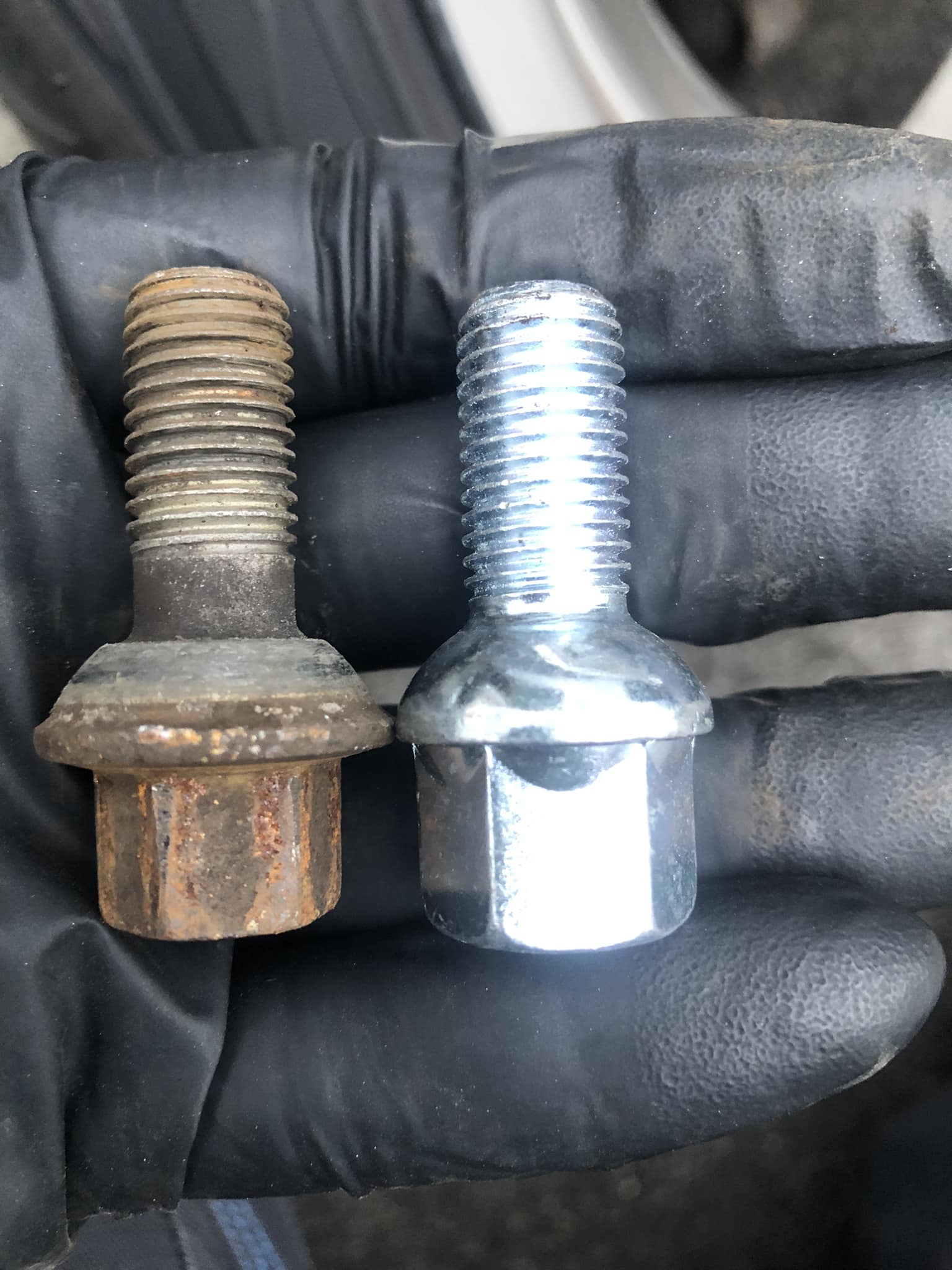 Škoda Octavia Car Wheel Nuts, Bolts & Studs for sale