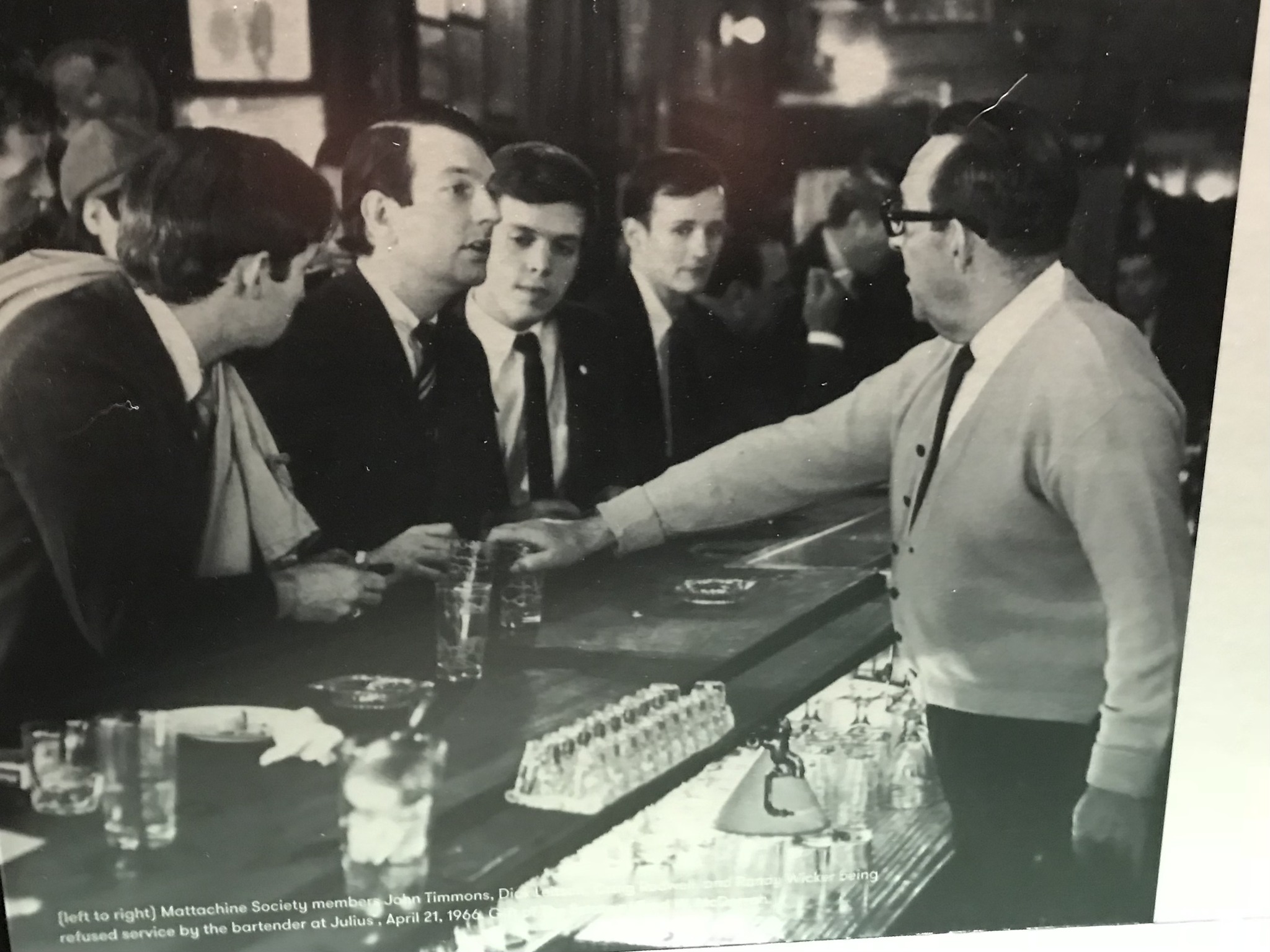邦楽 Seated with liquor Sixty years ago today, #OnThisDay in 1966, the “Sip In” takes