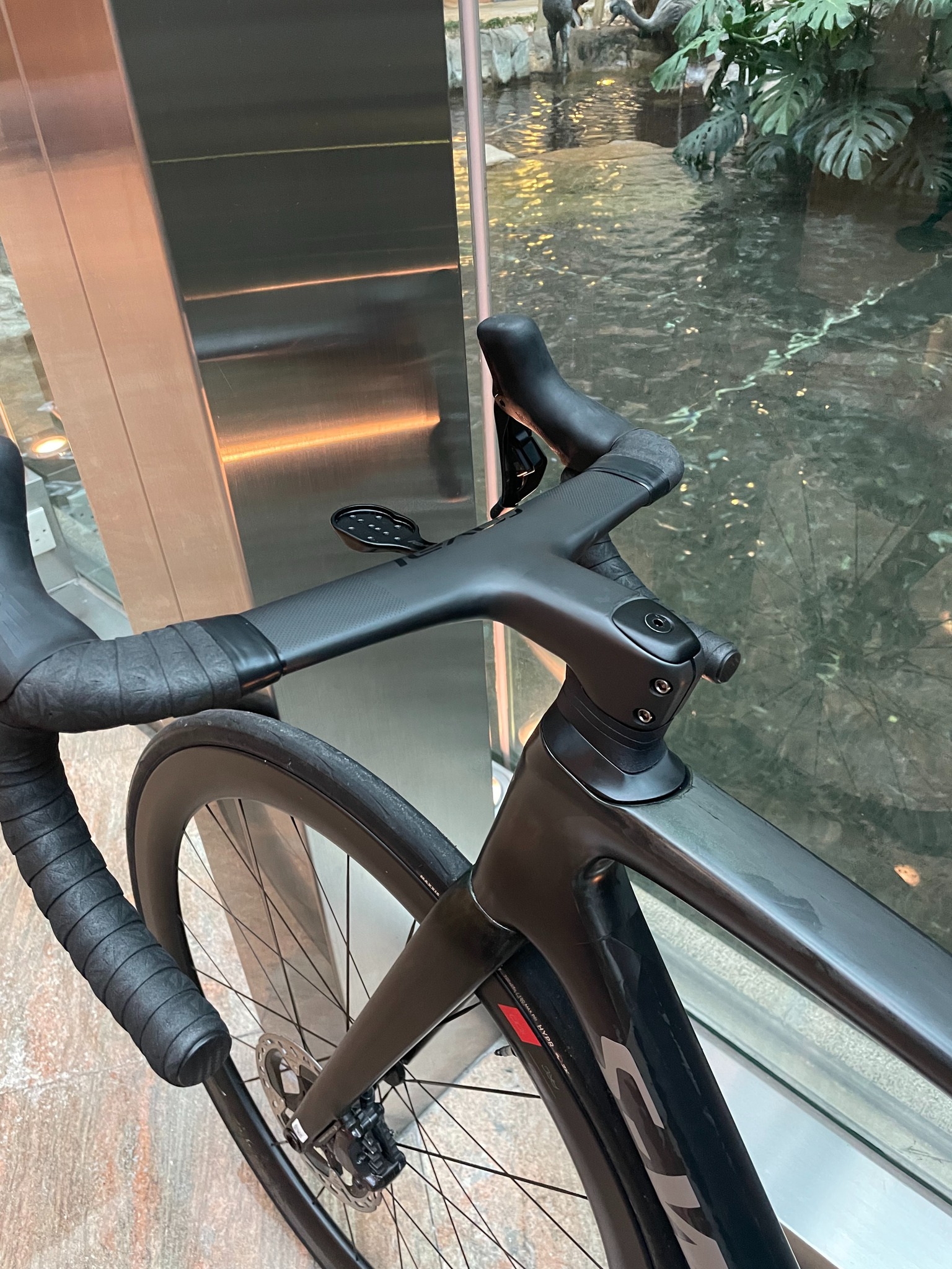 My SL7 with Roval rapide cockpit Upgrade from SL7 to SL7.5?