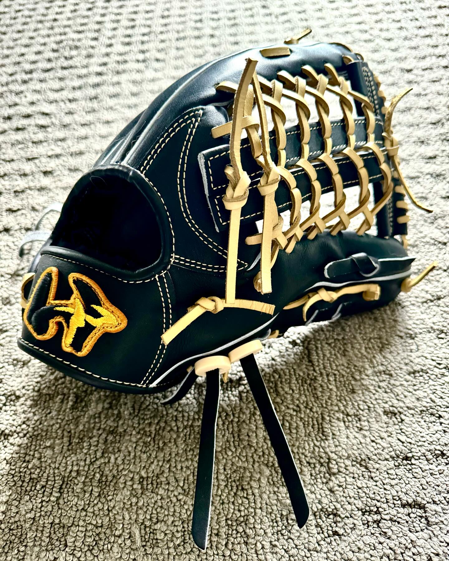 Customise yours🌊 #gloveworks #グラブワークス | Gloveworks