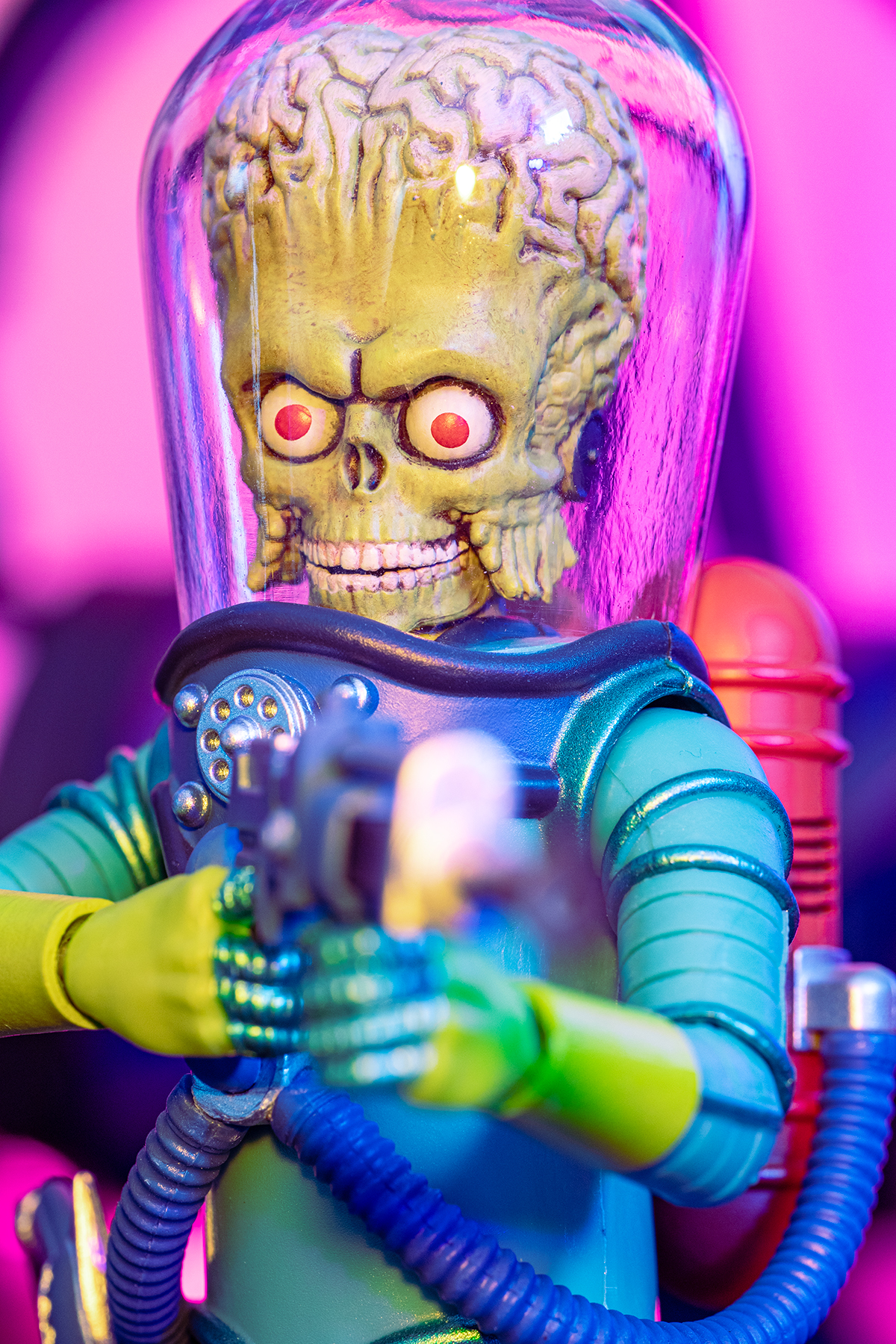 Mars Attacks Martian Commander action figure 20% off