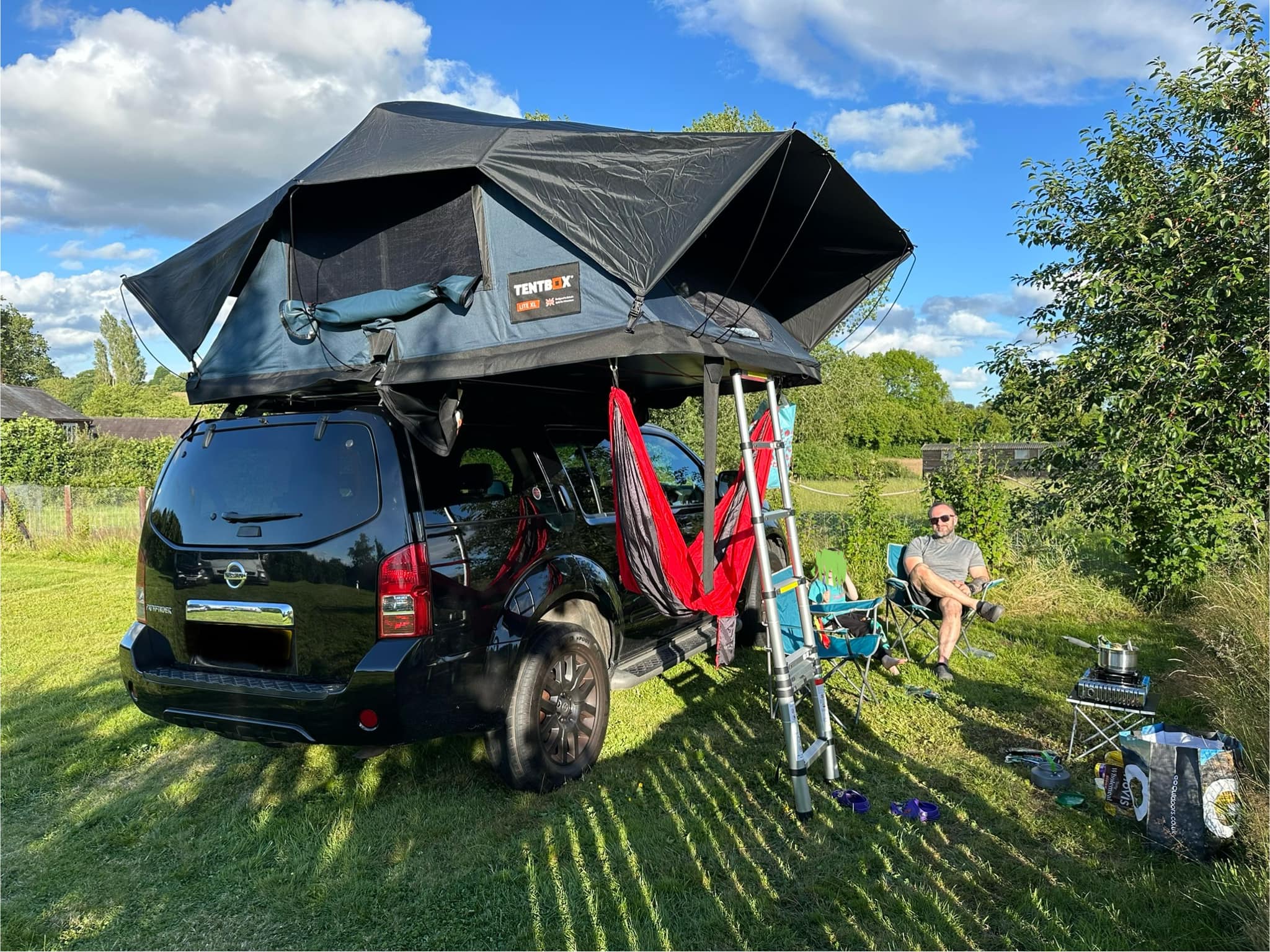 berghaus air 4 tent 400XL Nightfall Man with 2 Darkened Bedrooms, Spacious Living Area & In-Built Porch, 4 People, Inflatable & Easy to Pitch, Ideal for Family Camping Trips & Festivals, 6000mm Feature_Car Charging Color:20D Lihgt Grey Arabian Nights: Glamping in