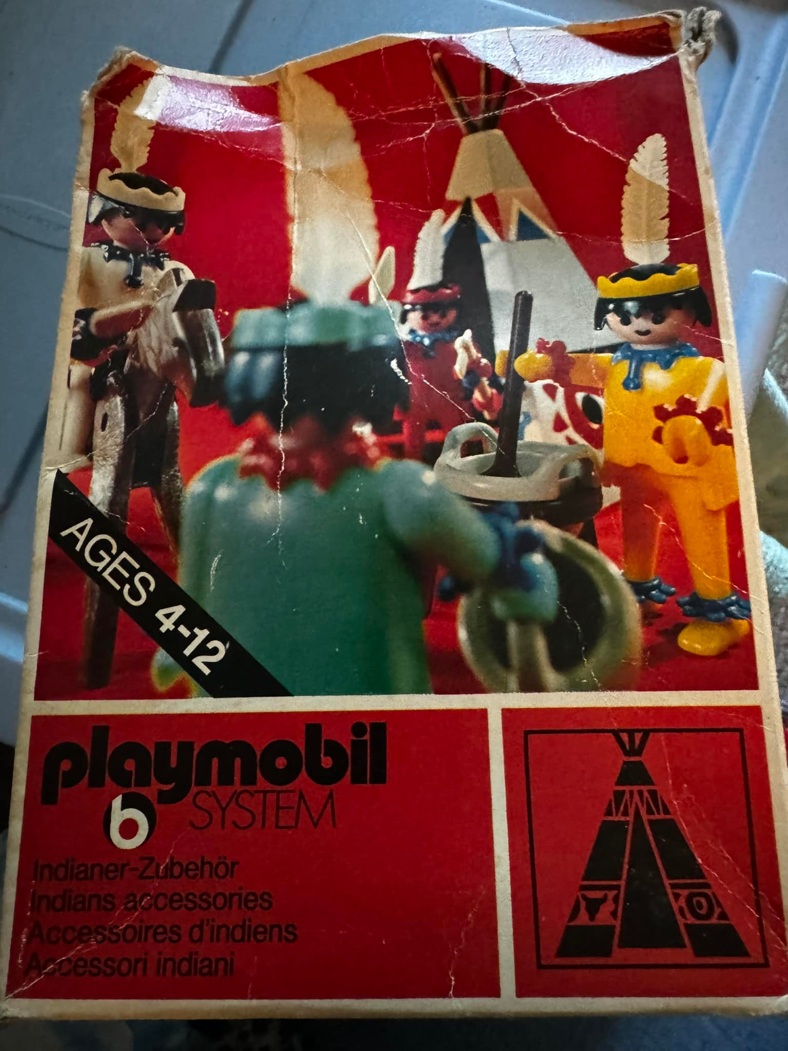 Playmobil 3468-esp - Television International van 1984 The set