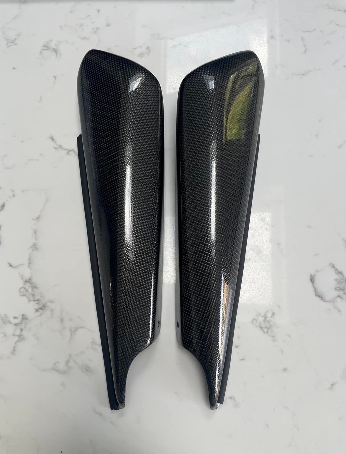 Added some decals to myFlow Carbon side panels and fork guards to