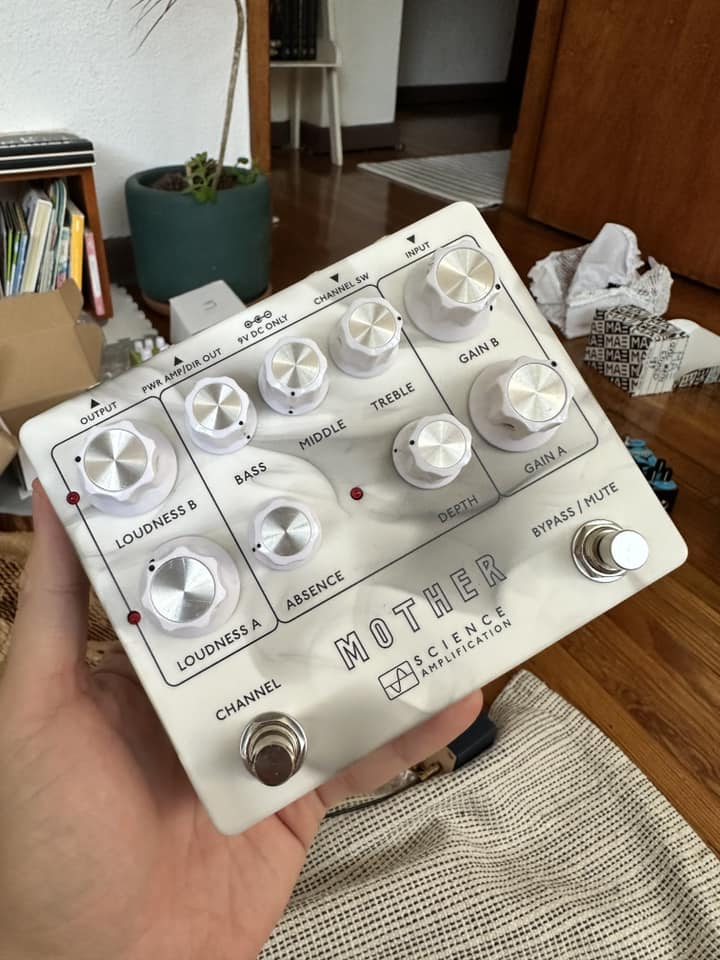 Science Amplification Mother Preamp Pedal Review and Comparison