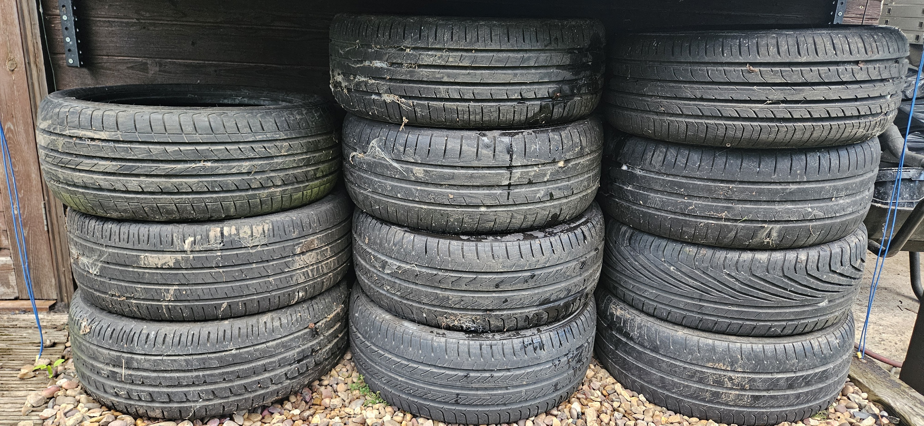 Pair of used 185/65R15 Dayton DT30 tyres. 4mm tread on both. Pick