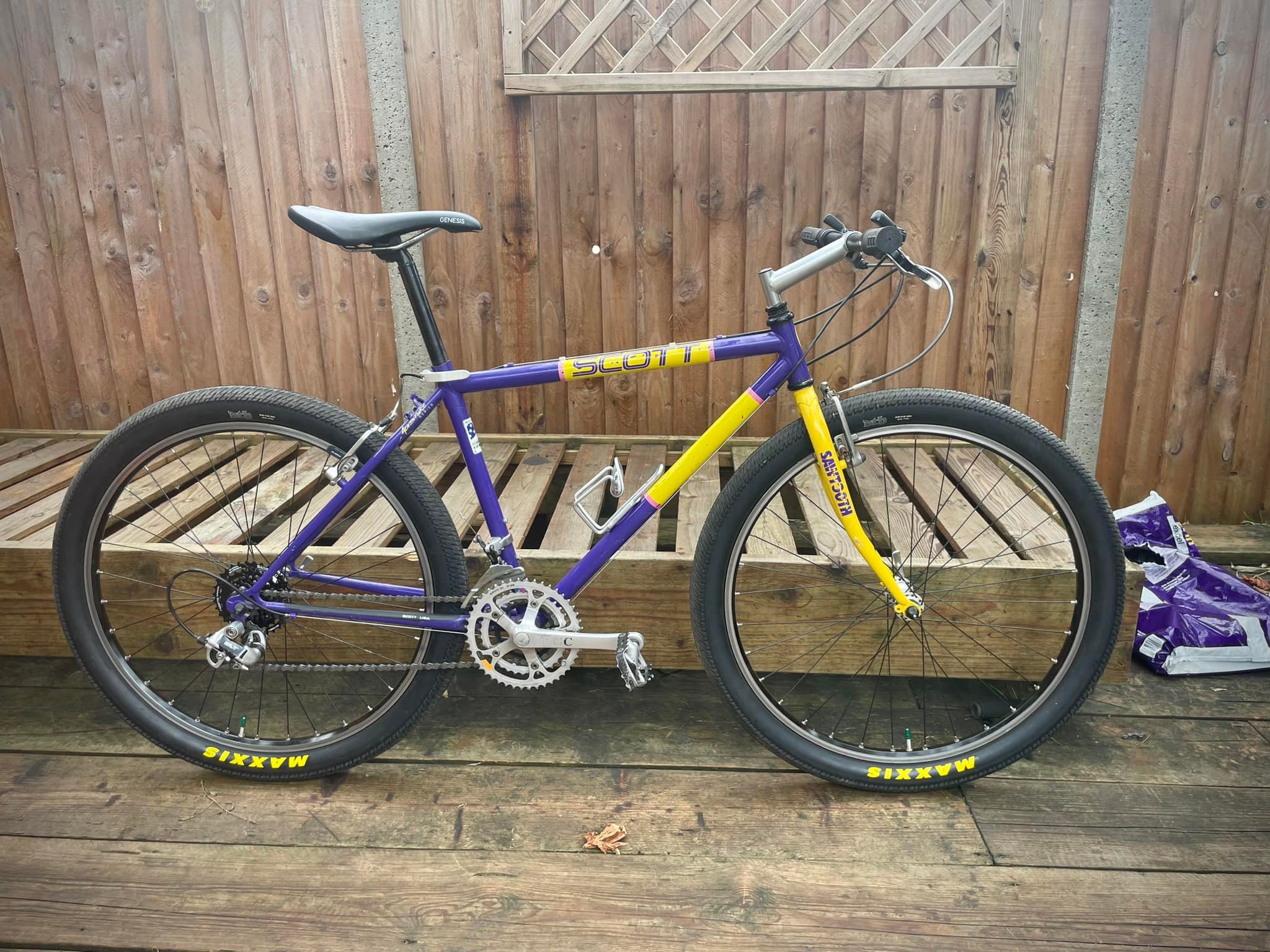 Restored 1989 Scott Sawtooth bike with mixed components